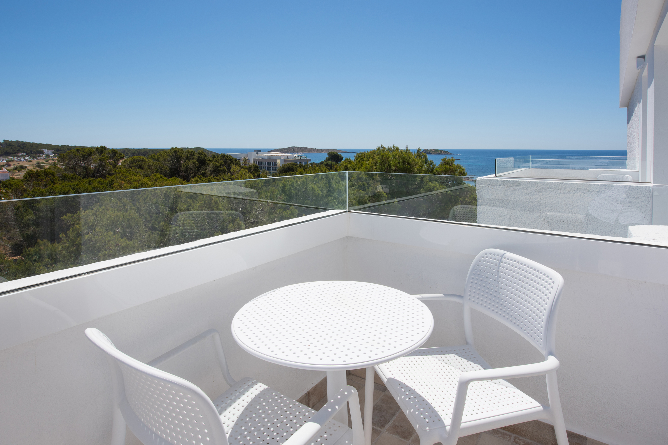 Double or Twin Side Sea View