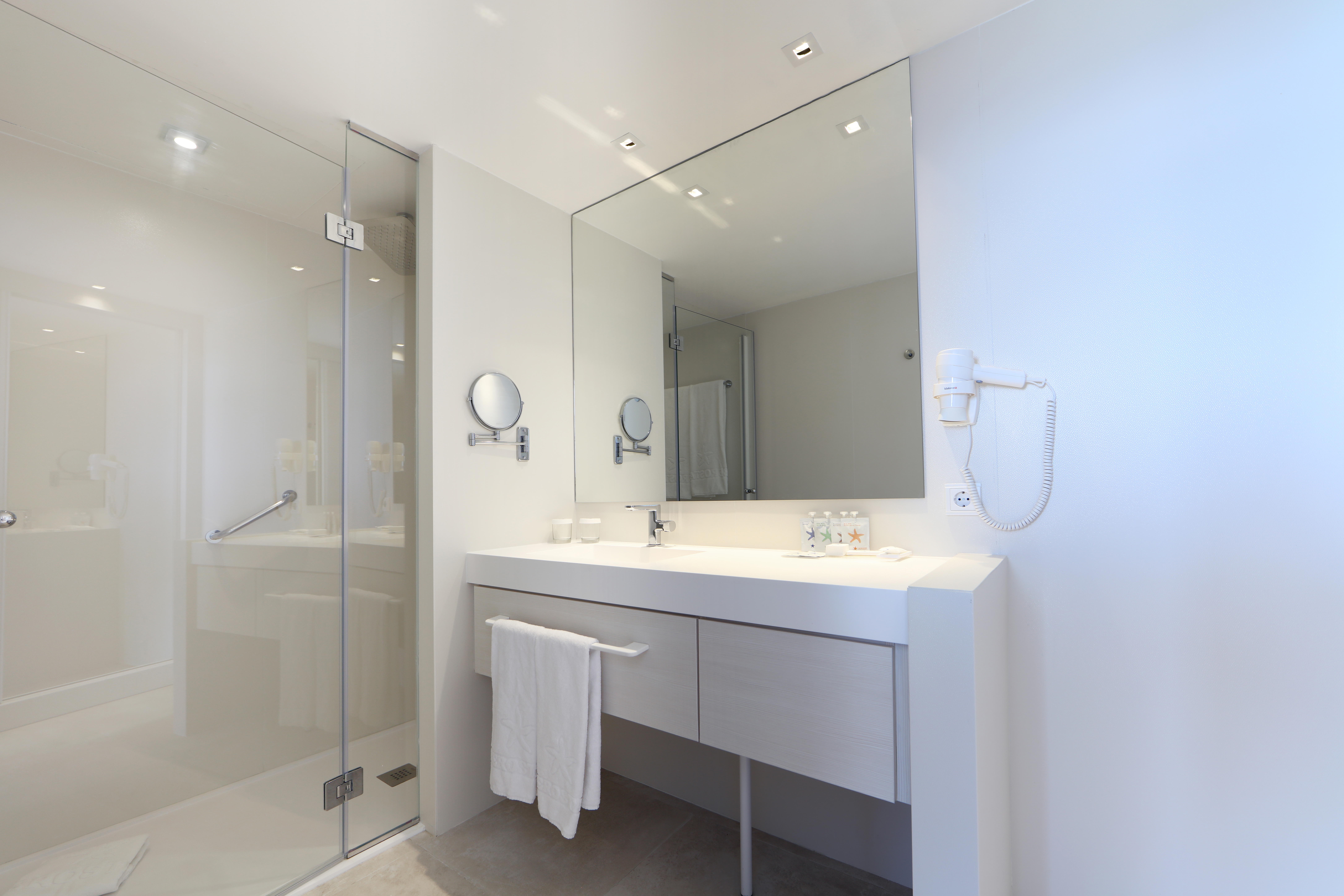 Double or Twin Sea View