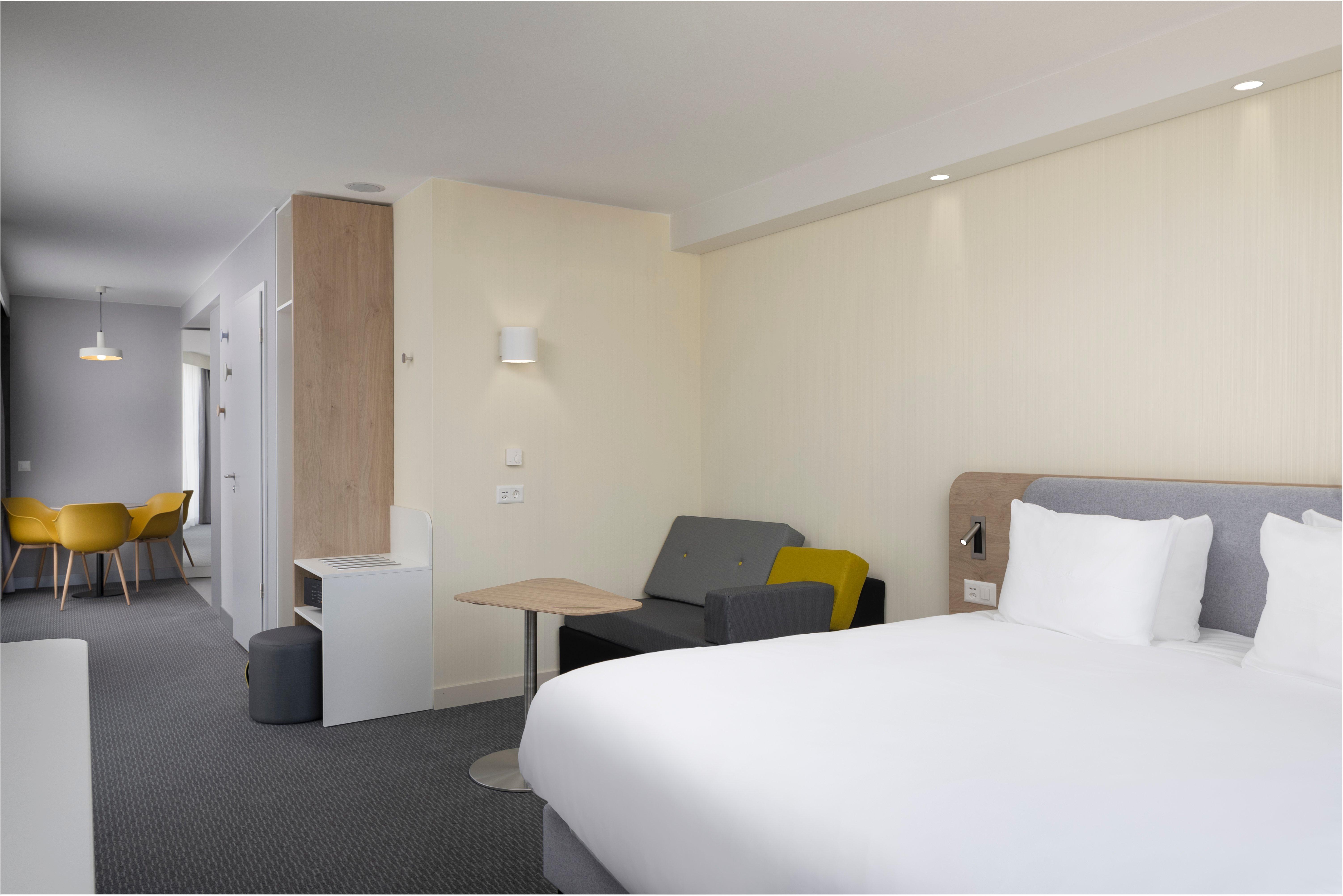 Suite Queen Size Bed