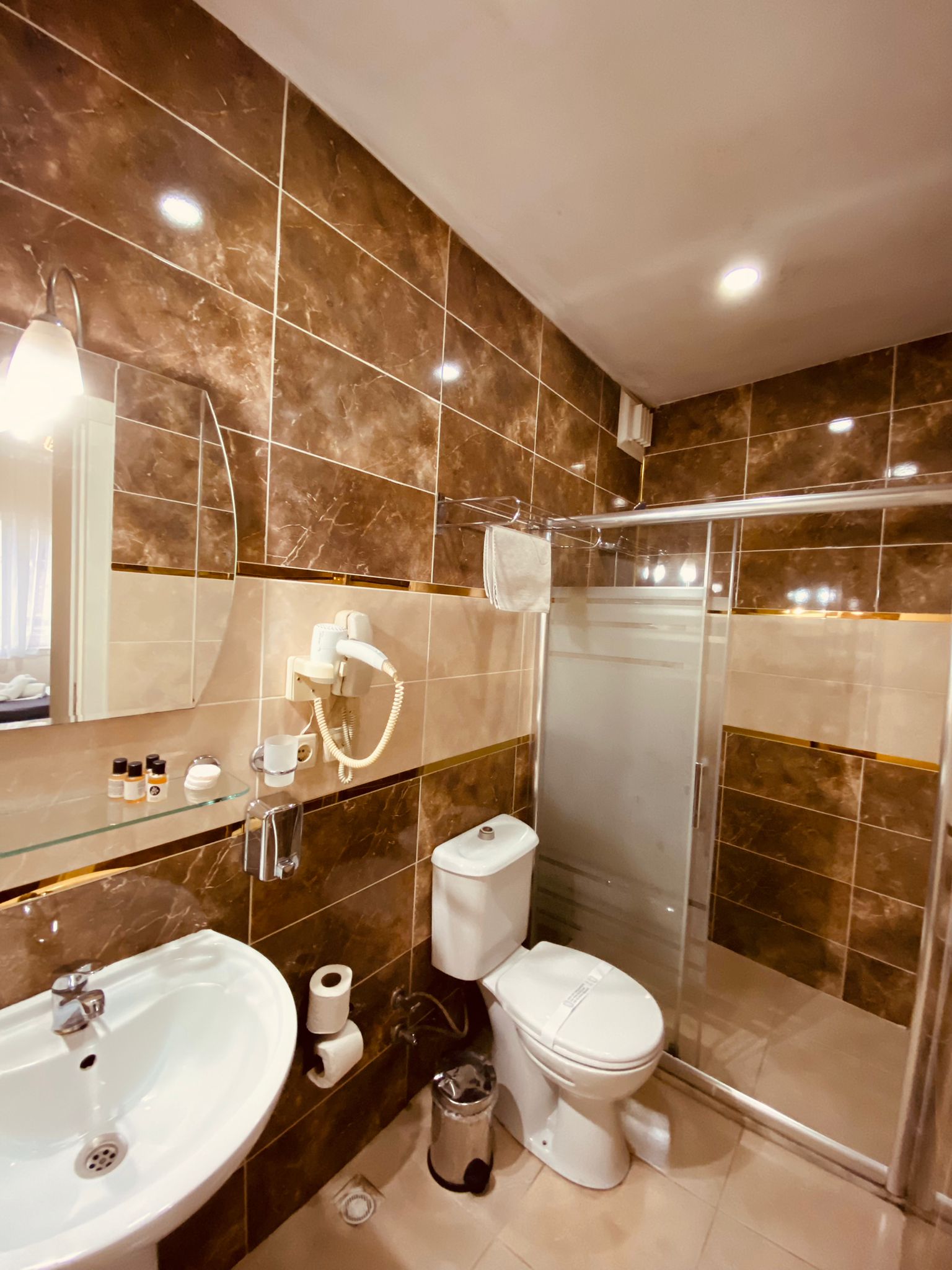 Double or Twin Standard