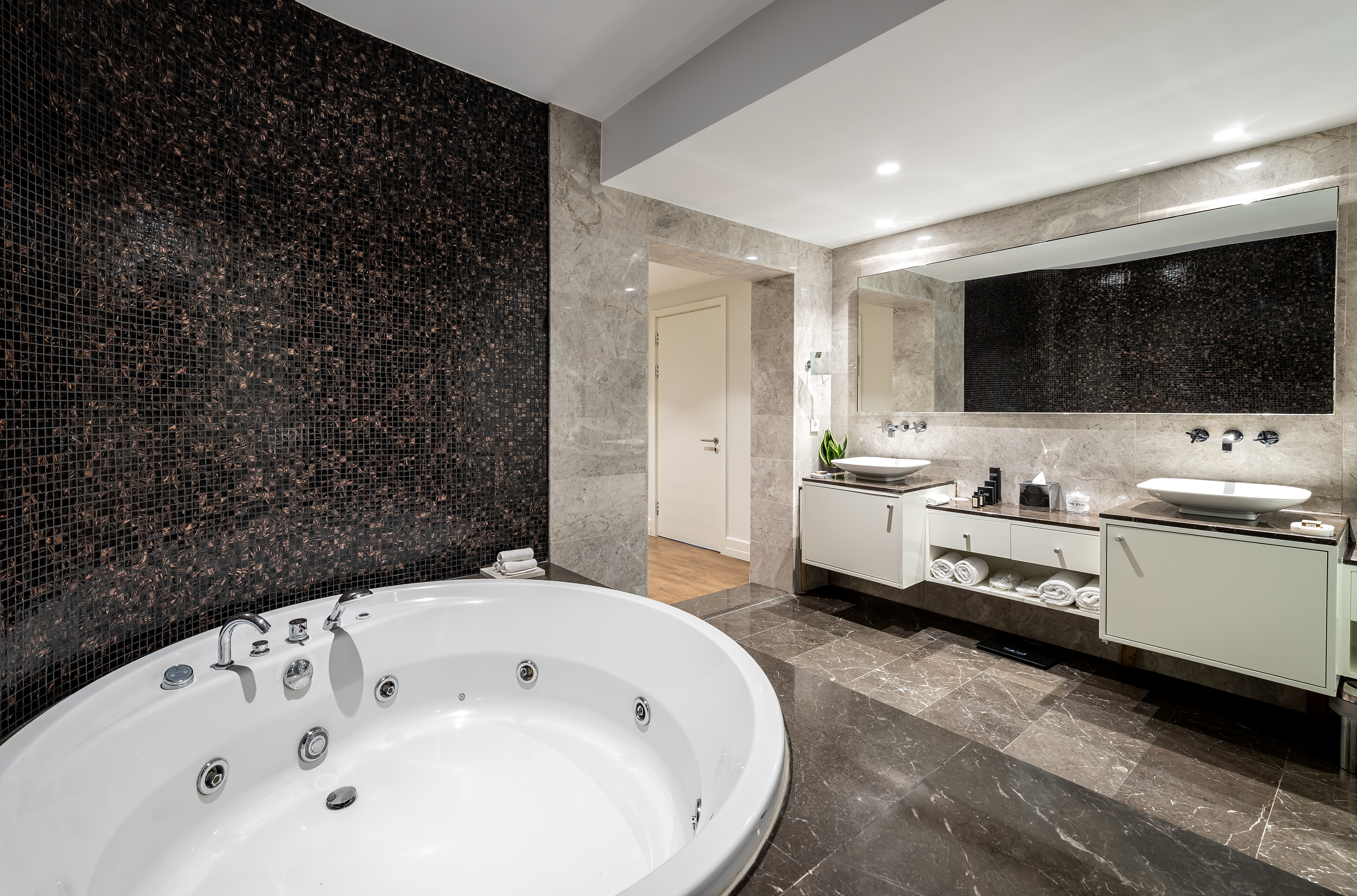 Suite Two Bedrooms One Bathroom