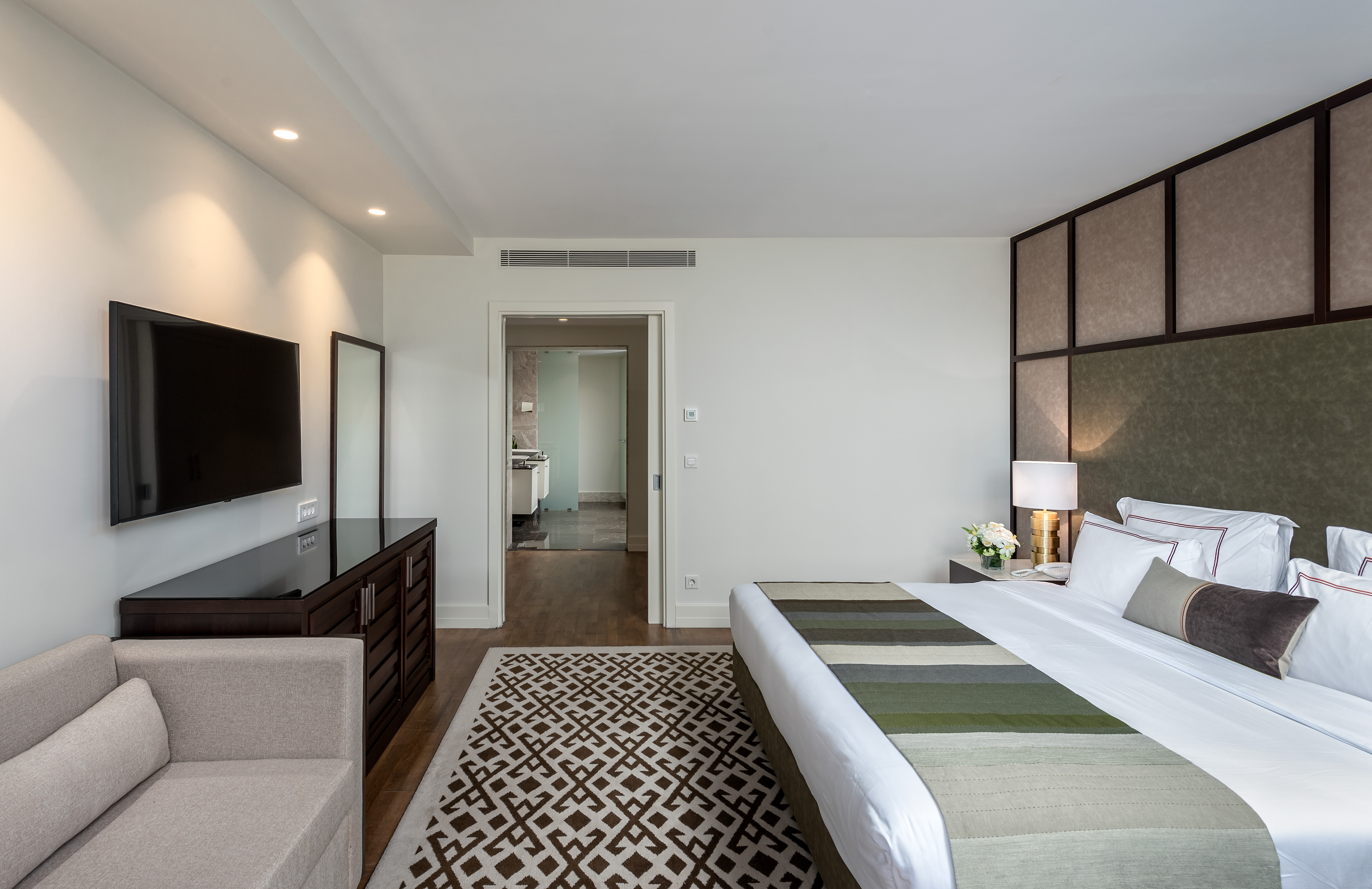 Suite Two Bedrooms One Bathroom