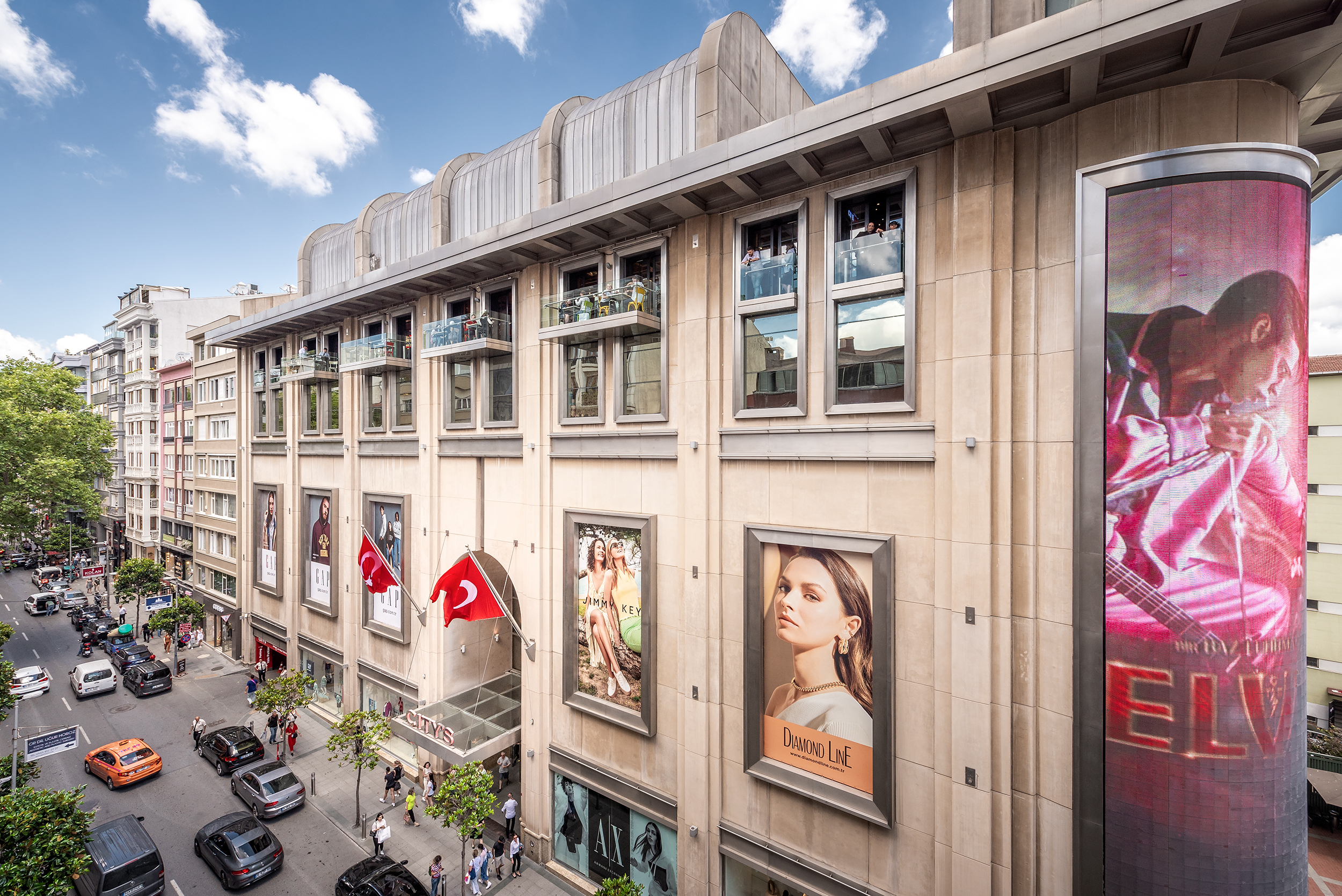 Double or Twin Deluxe