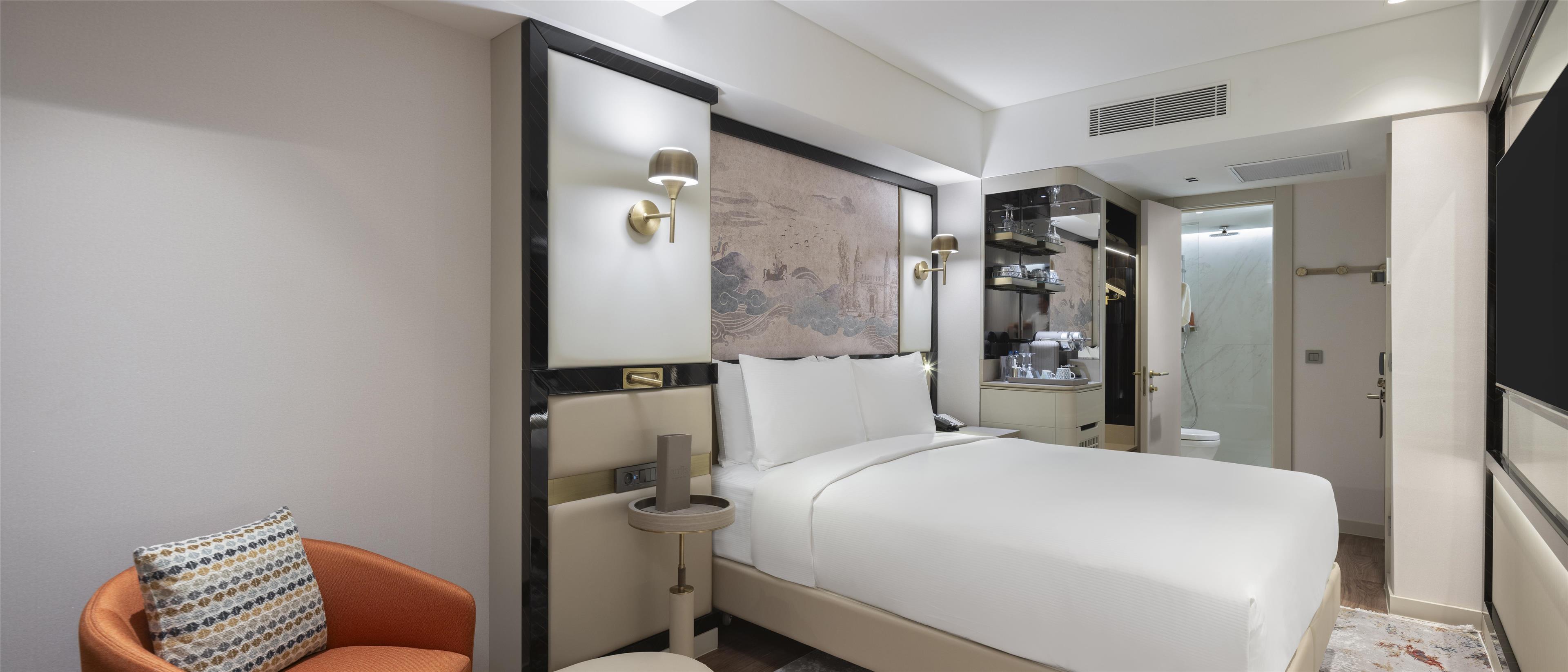 Double Guest Room Queen Bed