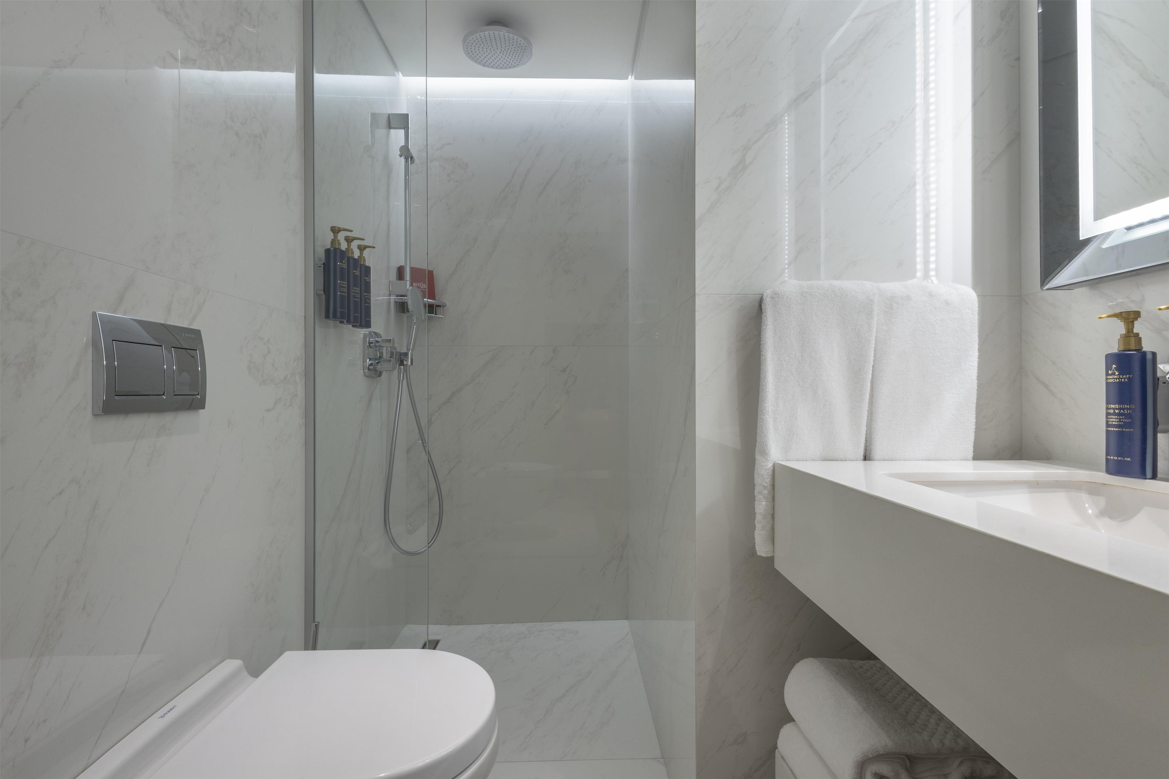 Double Queen Size Bed