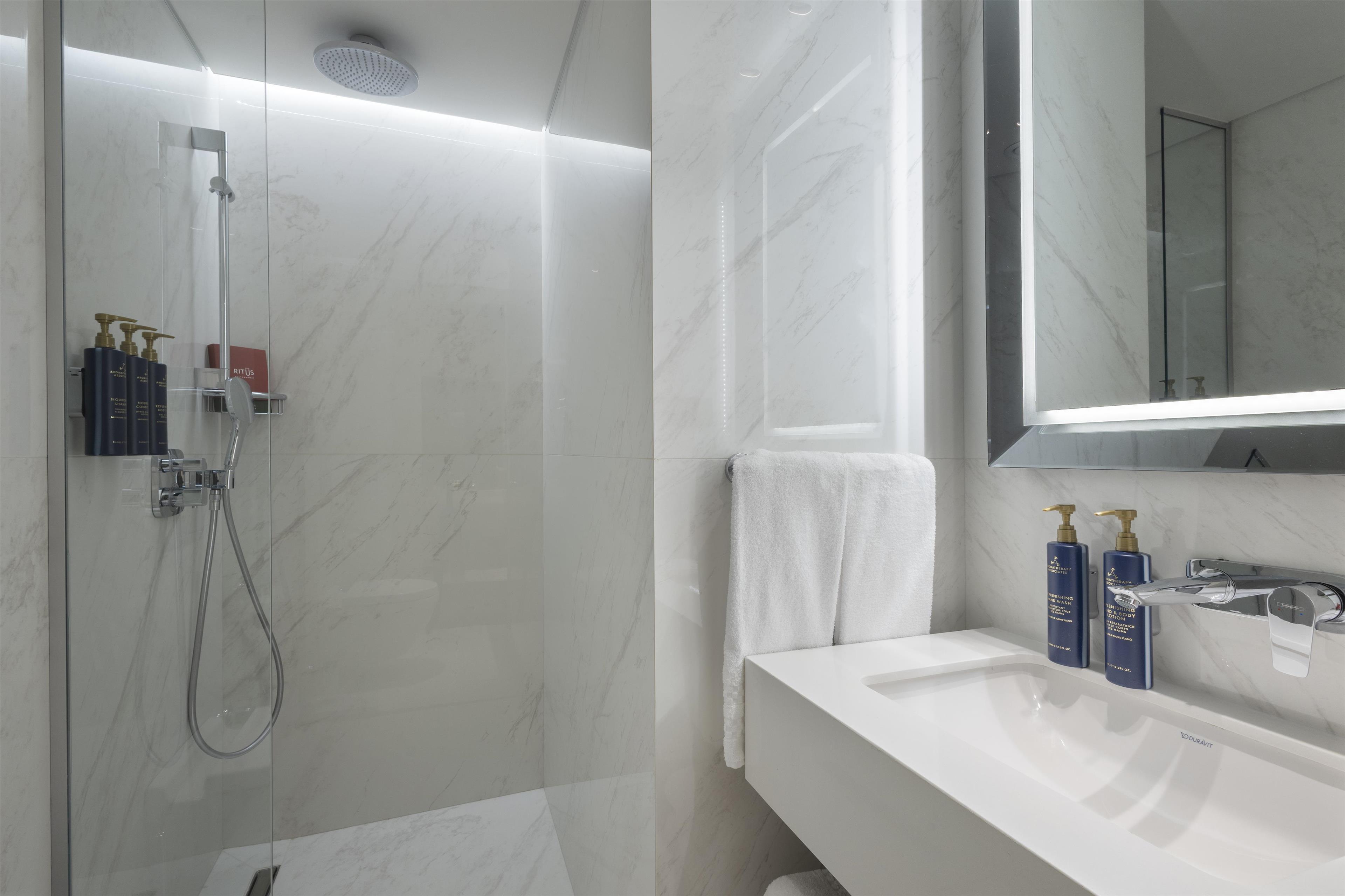 Double Queen Size Bed