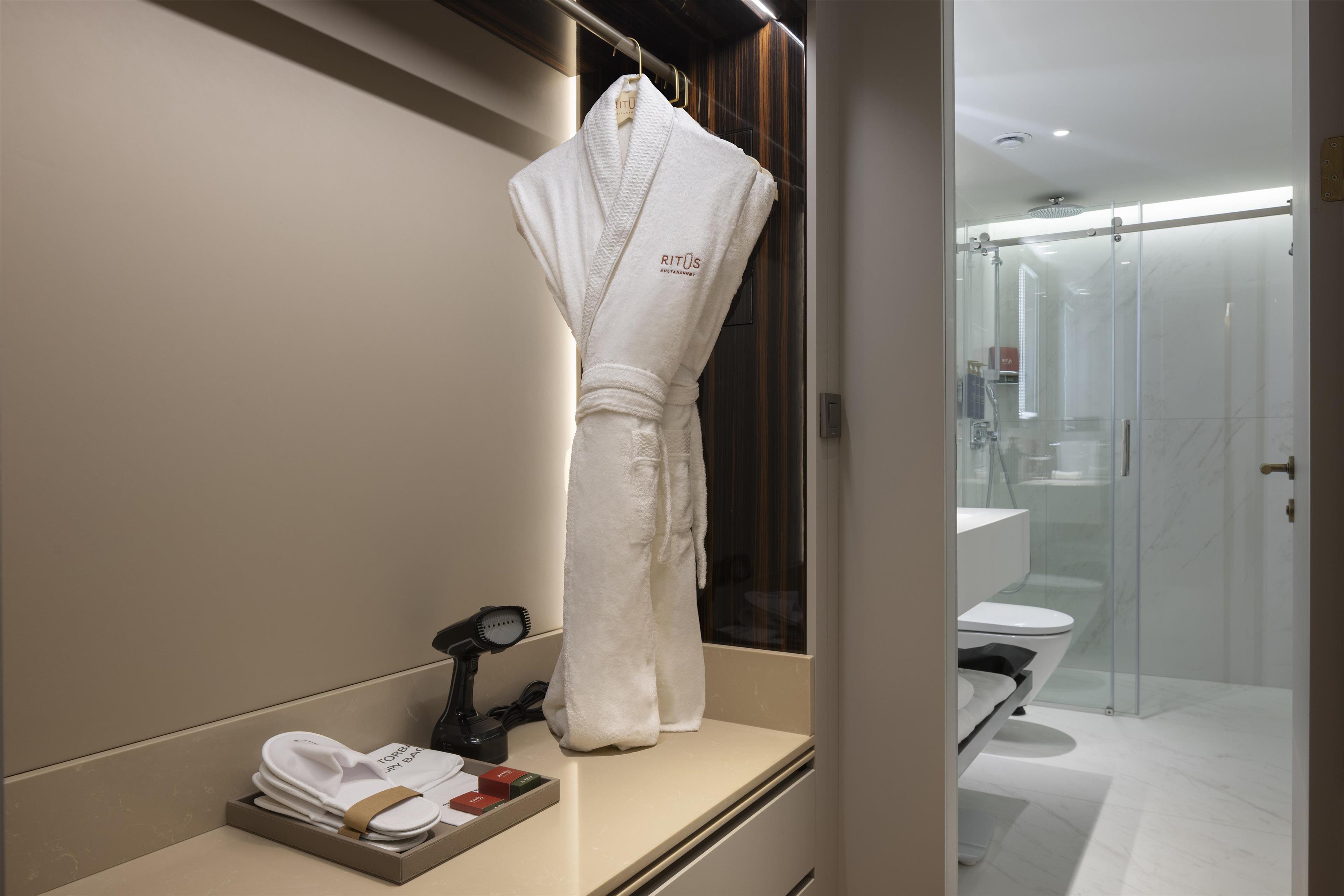 Twin Deluxe with Balcony