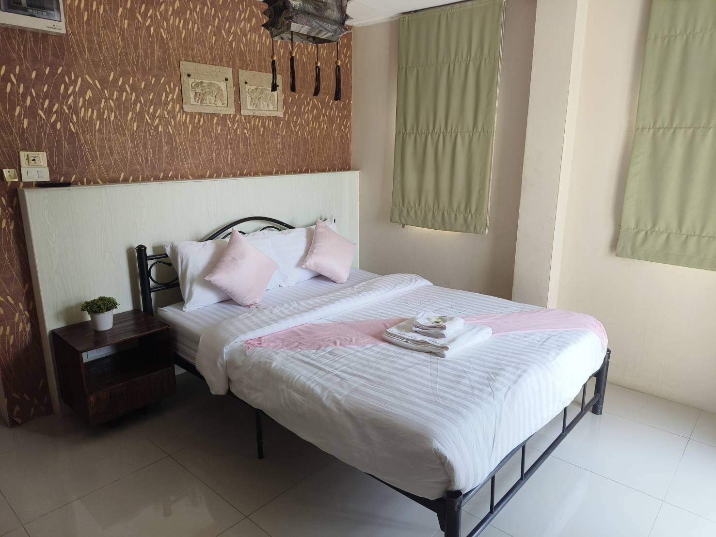 Double Superior Queen Bed