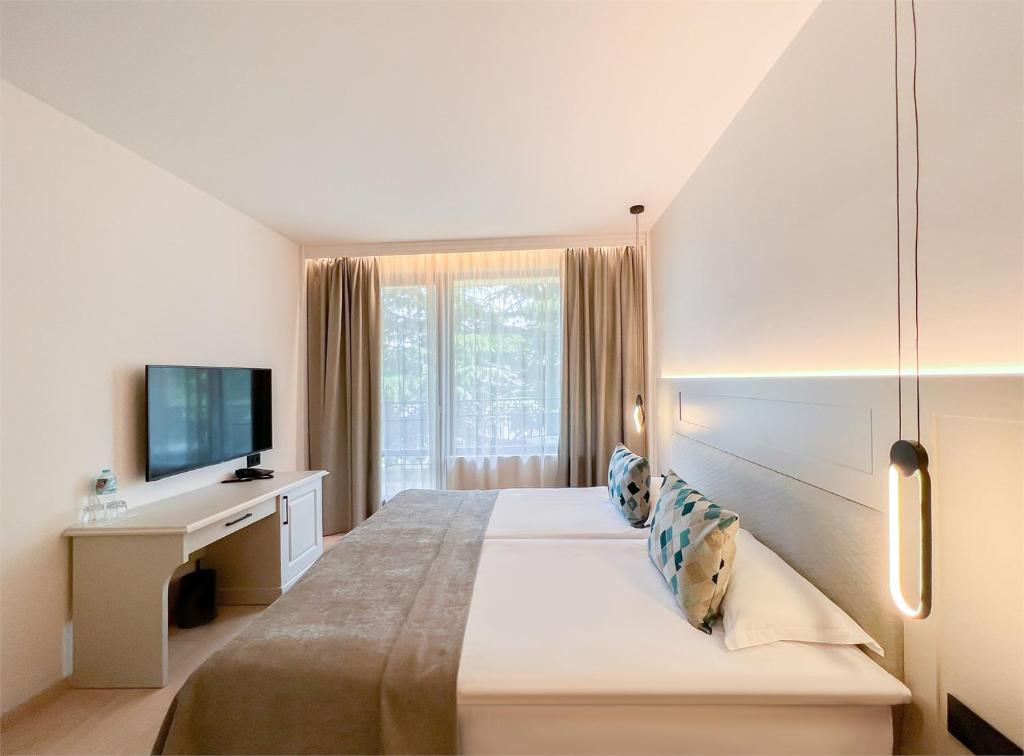 Double or Twin Standard