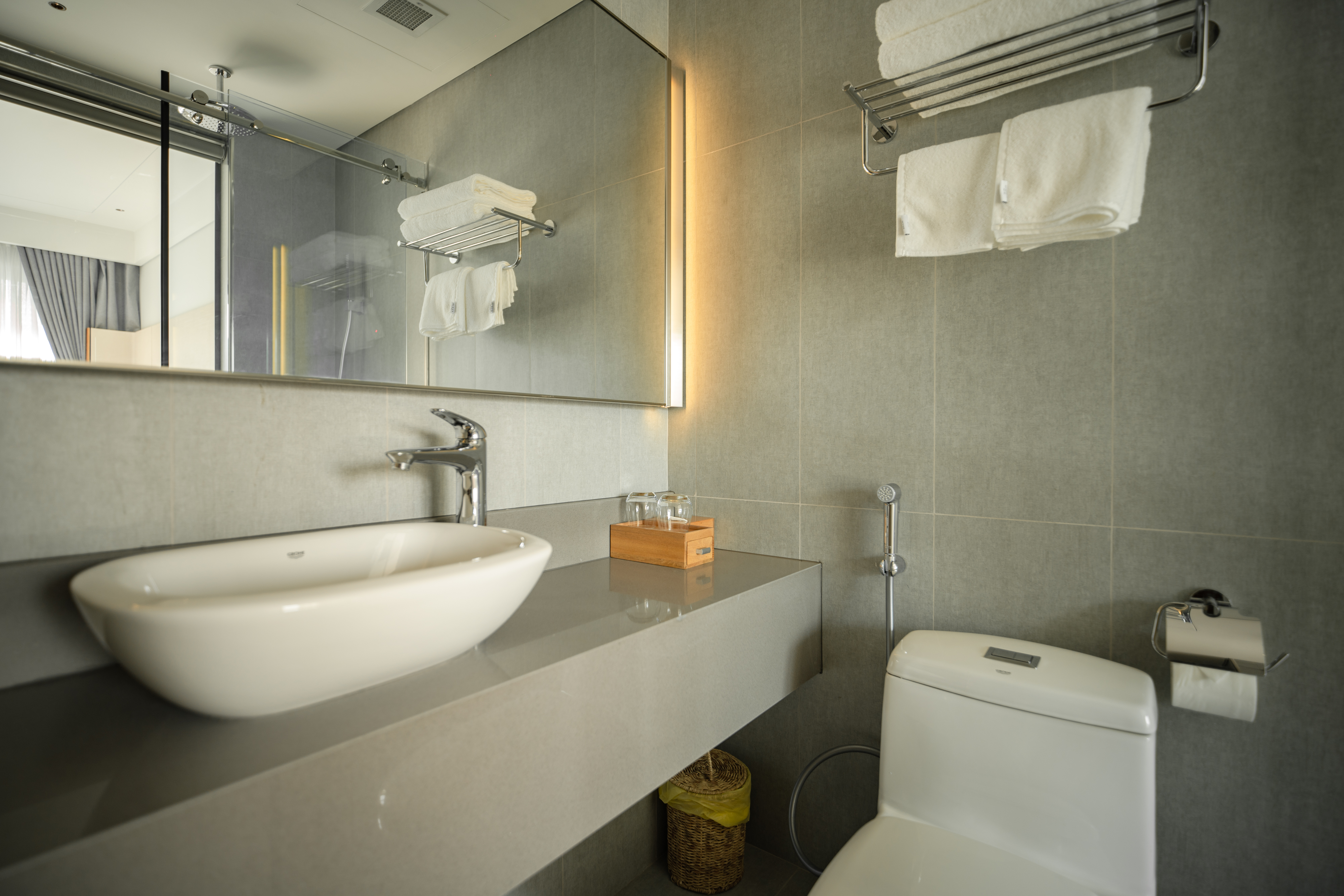 Double Deluxe King Bed