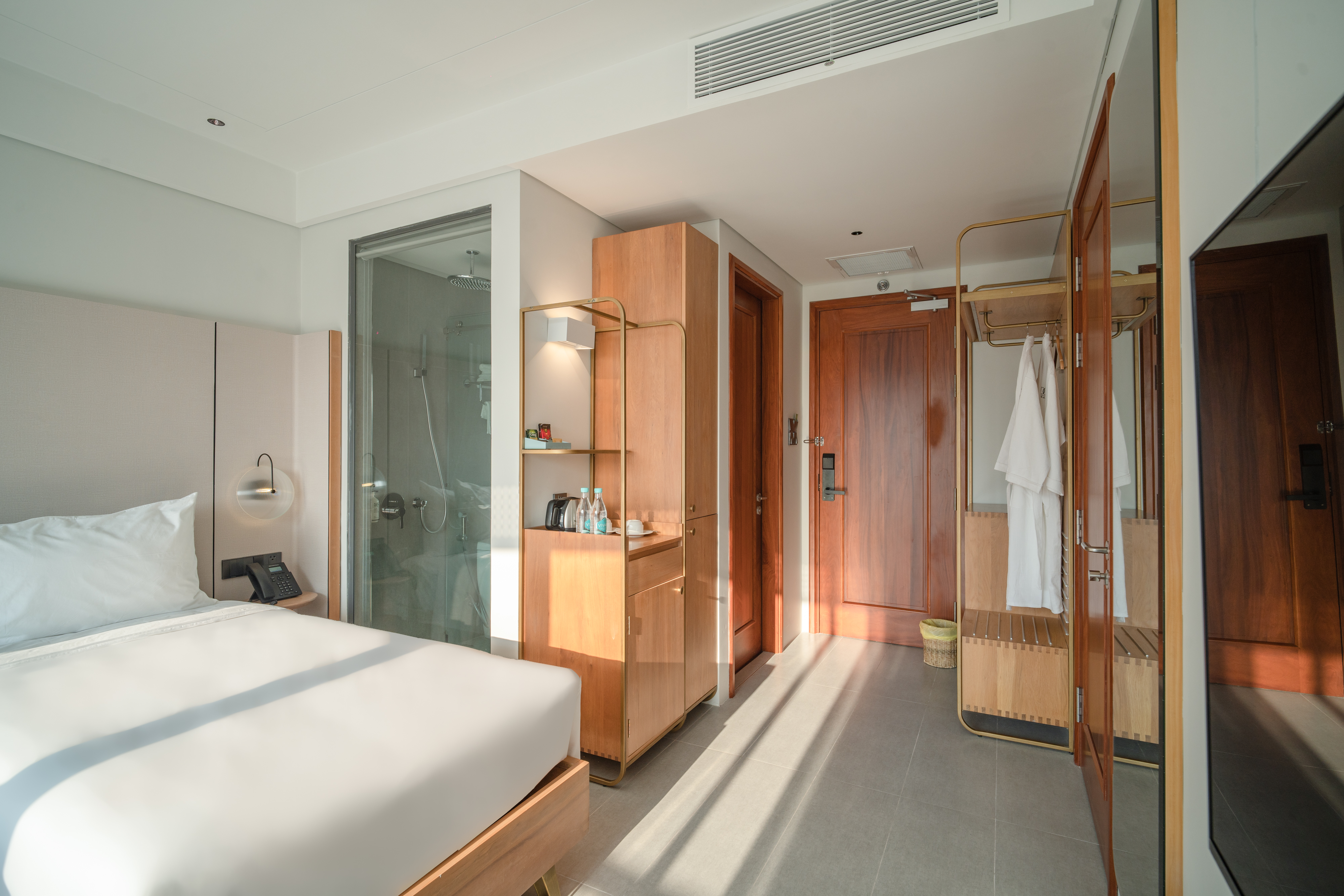 Twin Deluxe King Bed