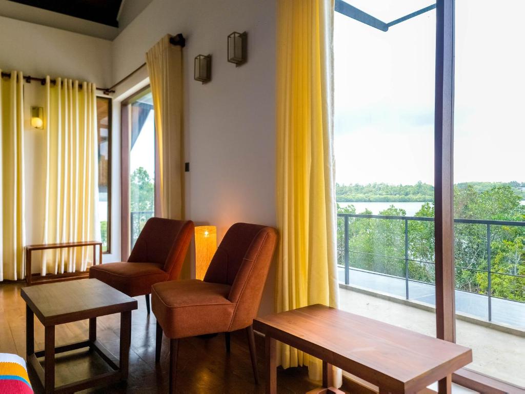 Double Superior Lake View