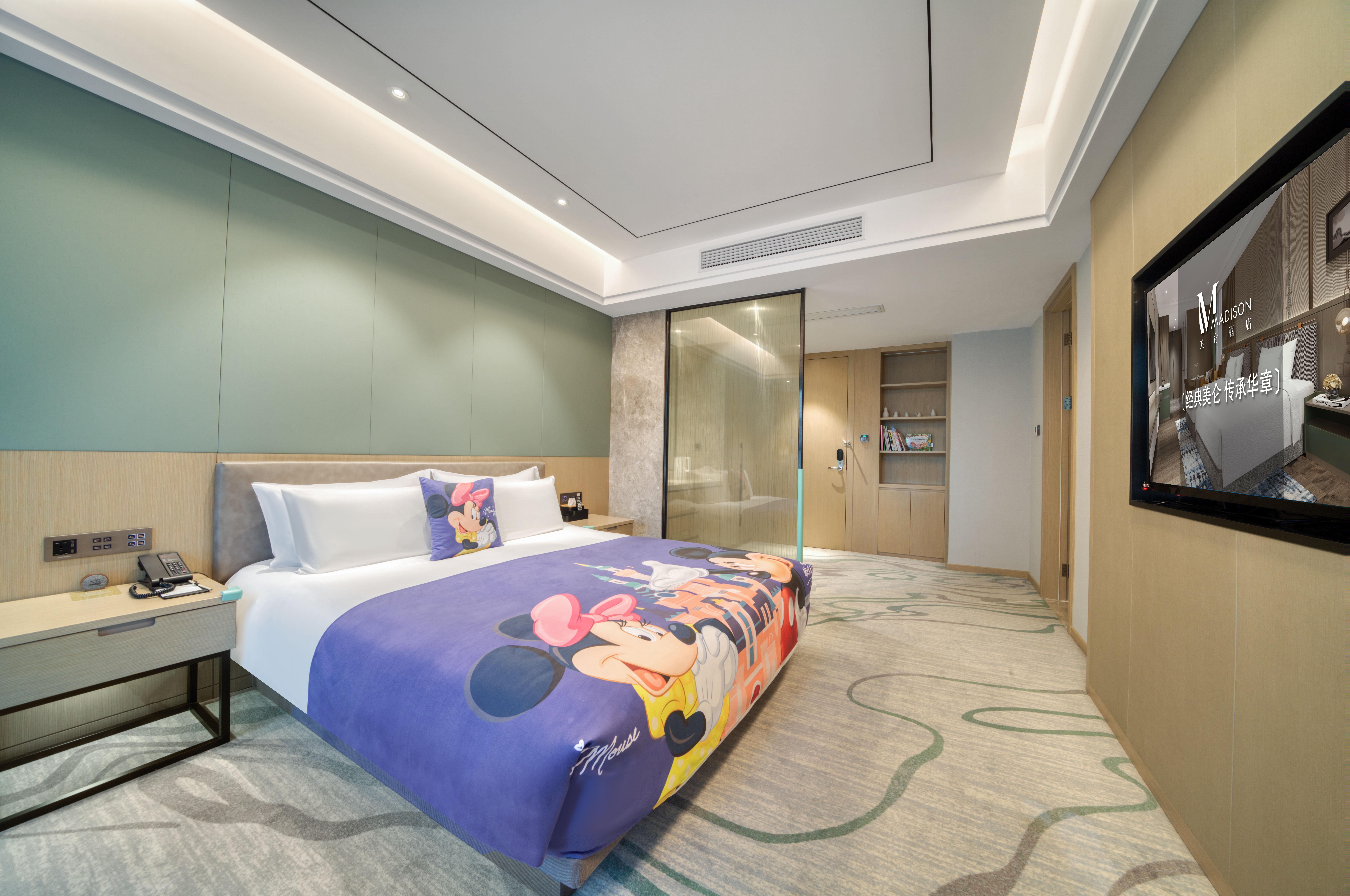 Family Room Superior