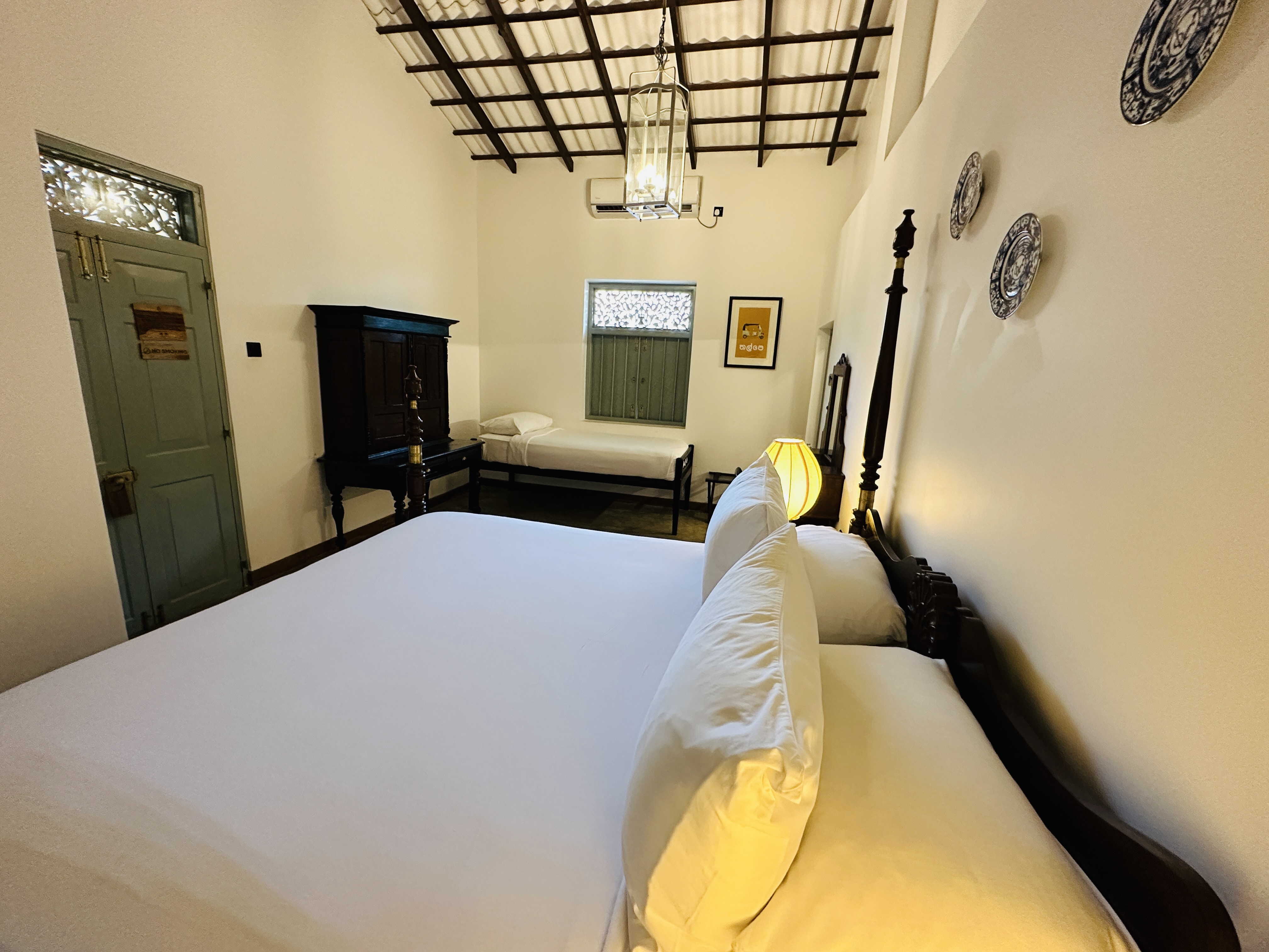 Triple Deluxe King Bed