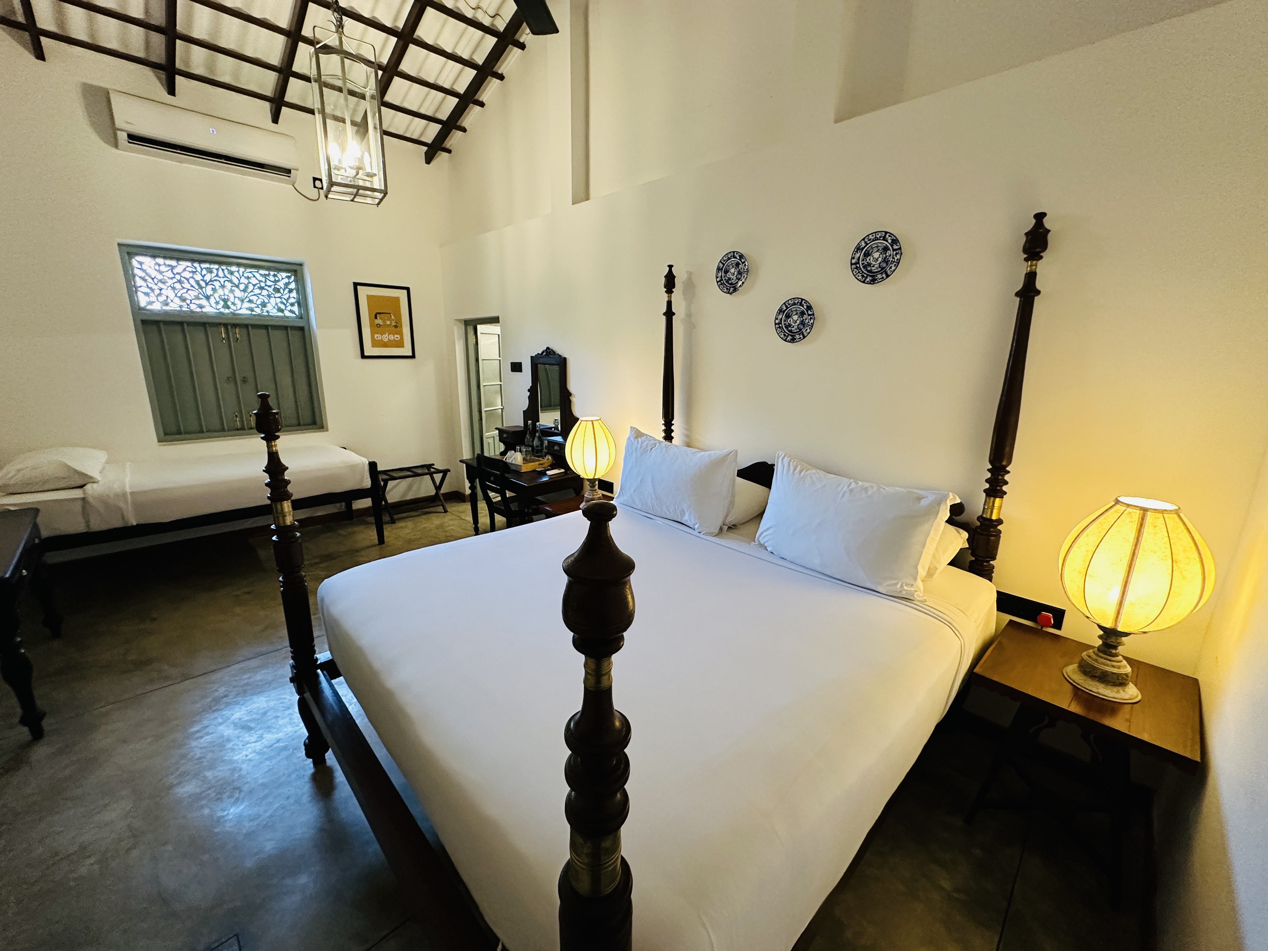 Triple Deluxe King Bed