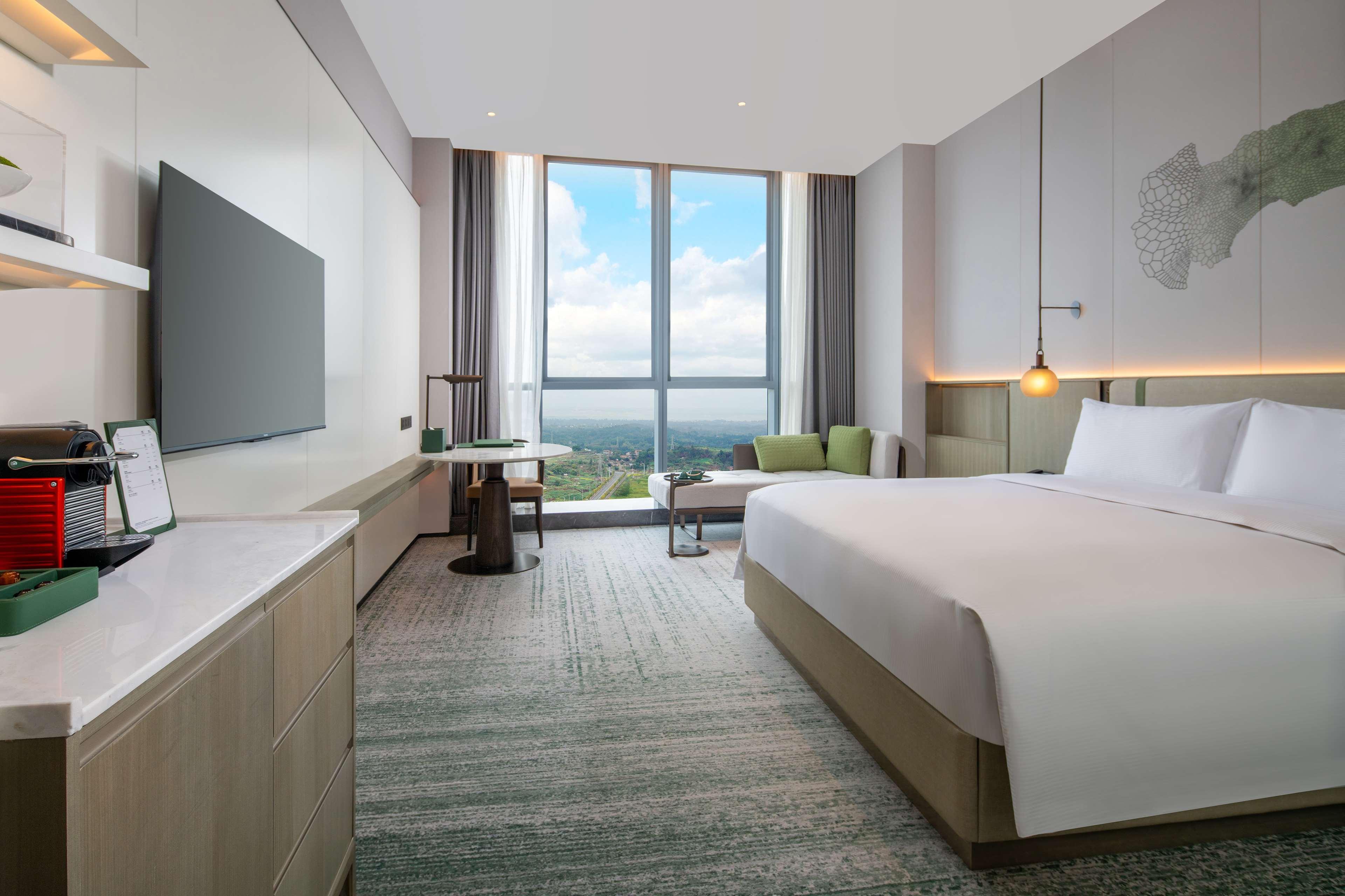 Double Executive King Bed