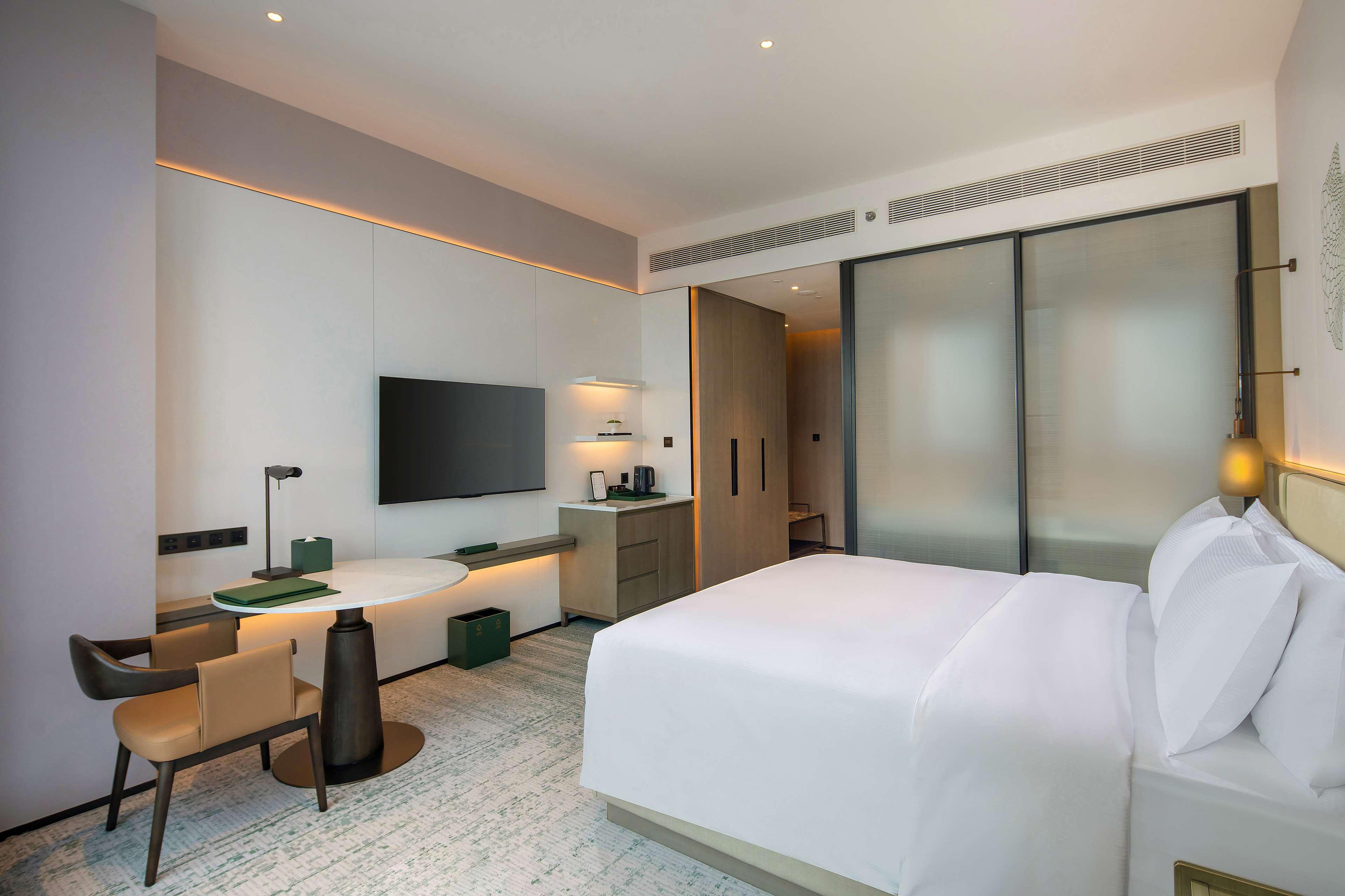 Double Superior King Bed