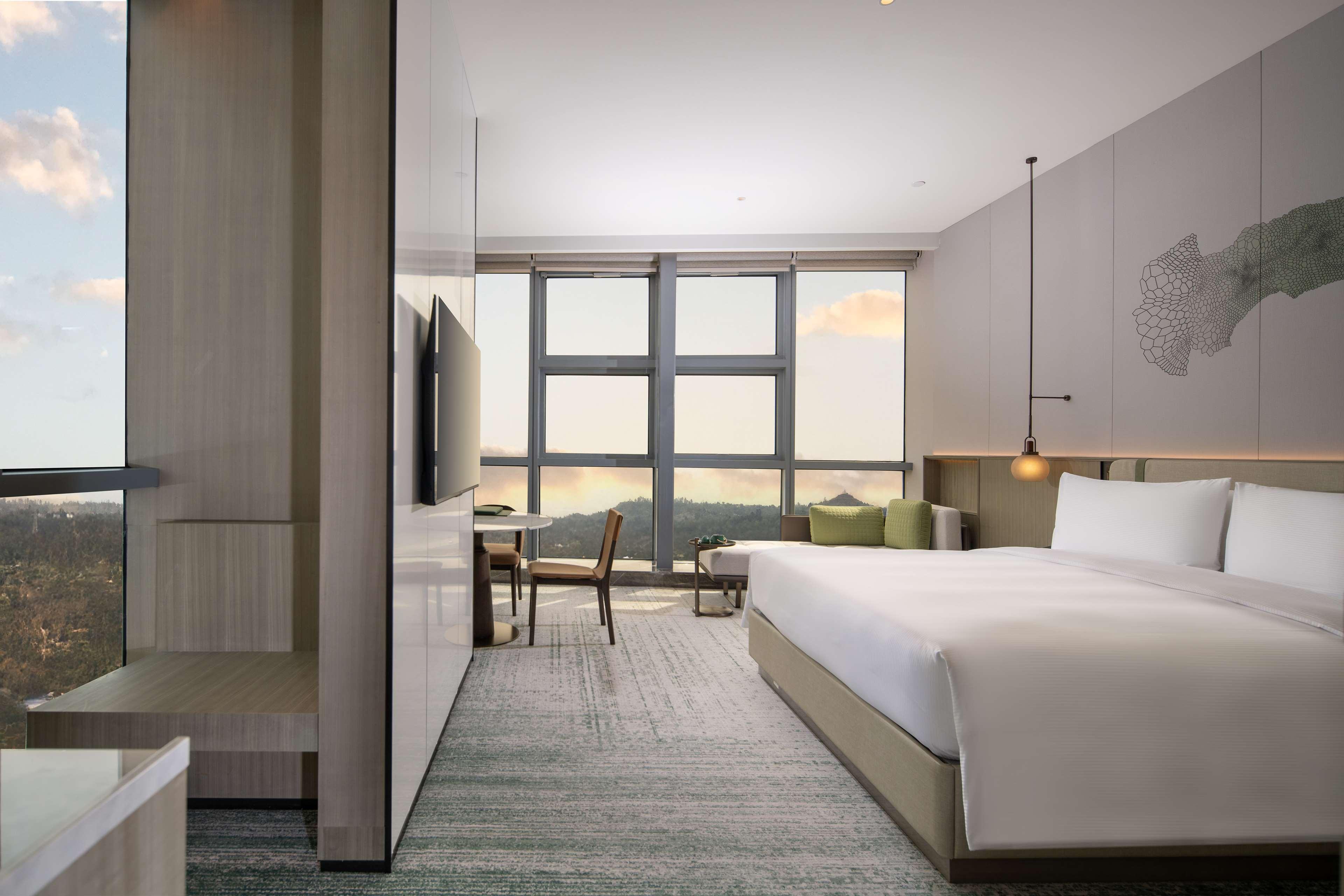 Double Deluxe Executive