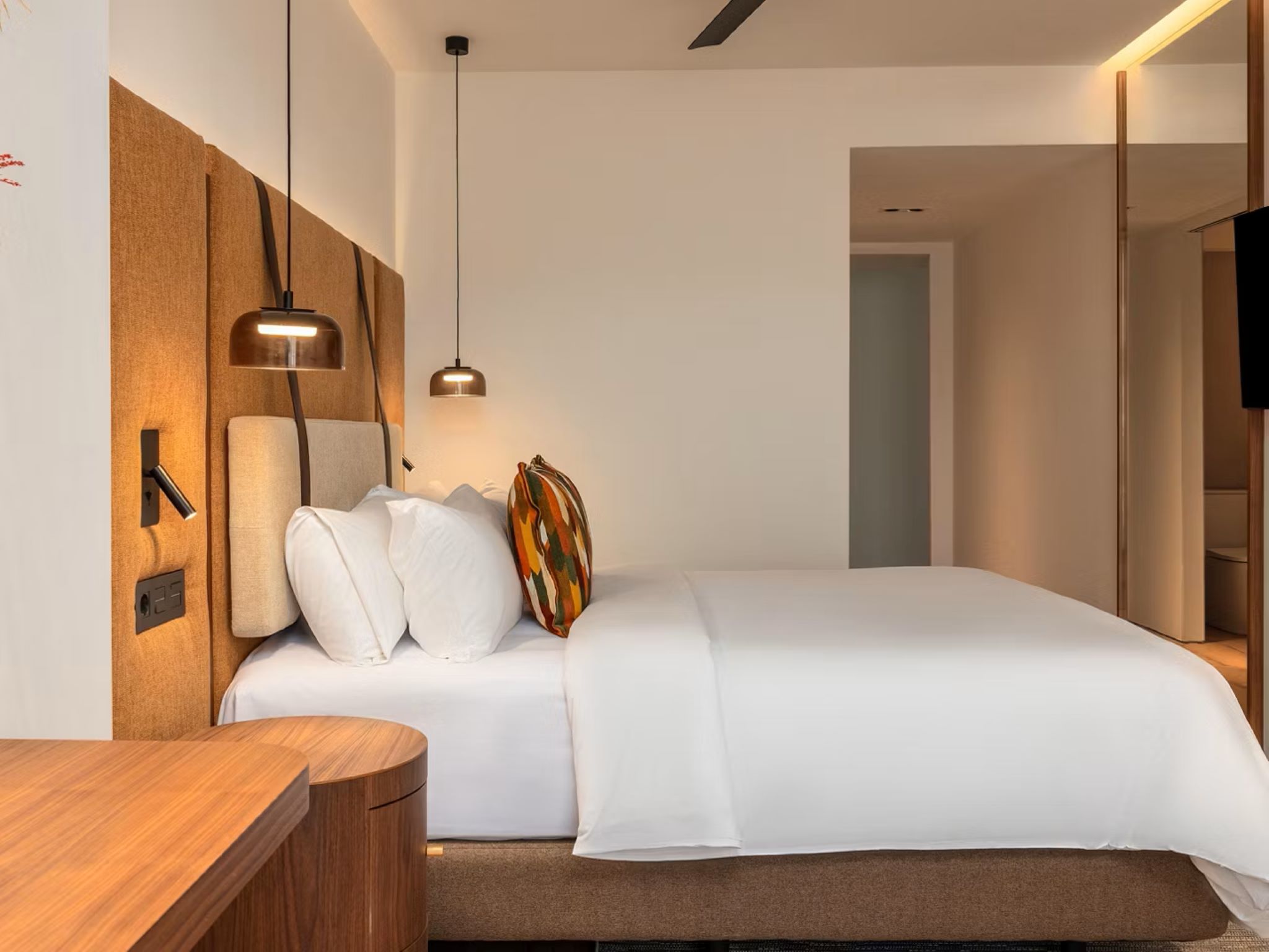 Double Premium Queen Bed