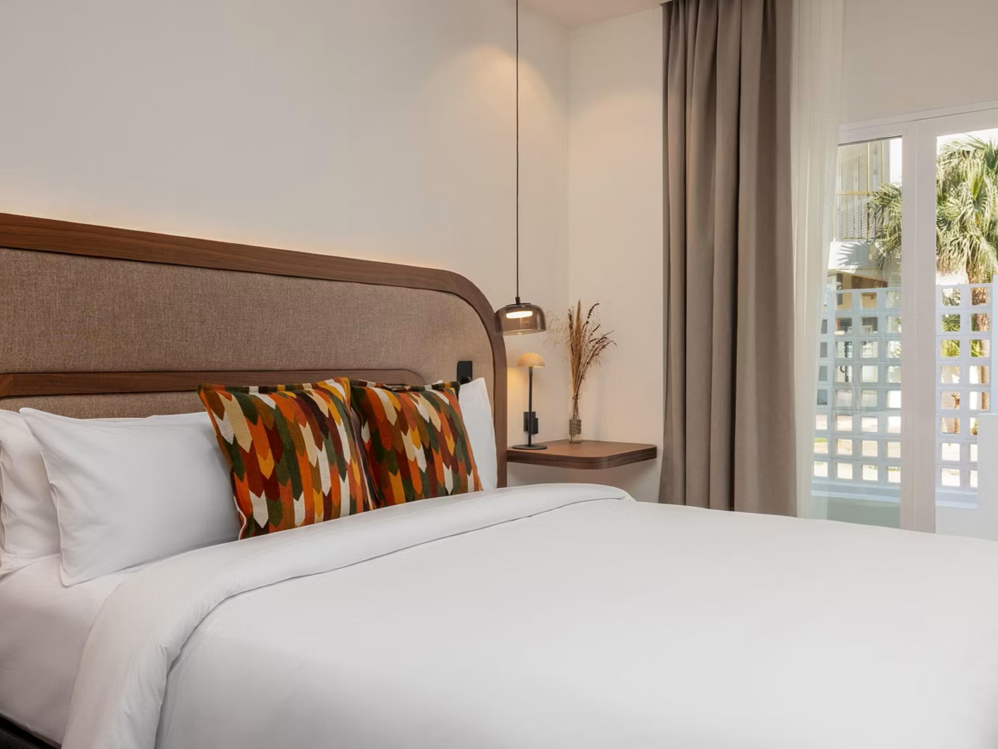 Double Queen Size Bed