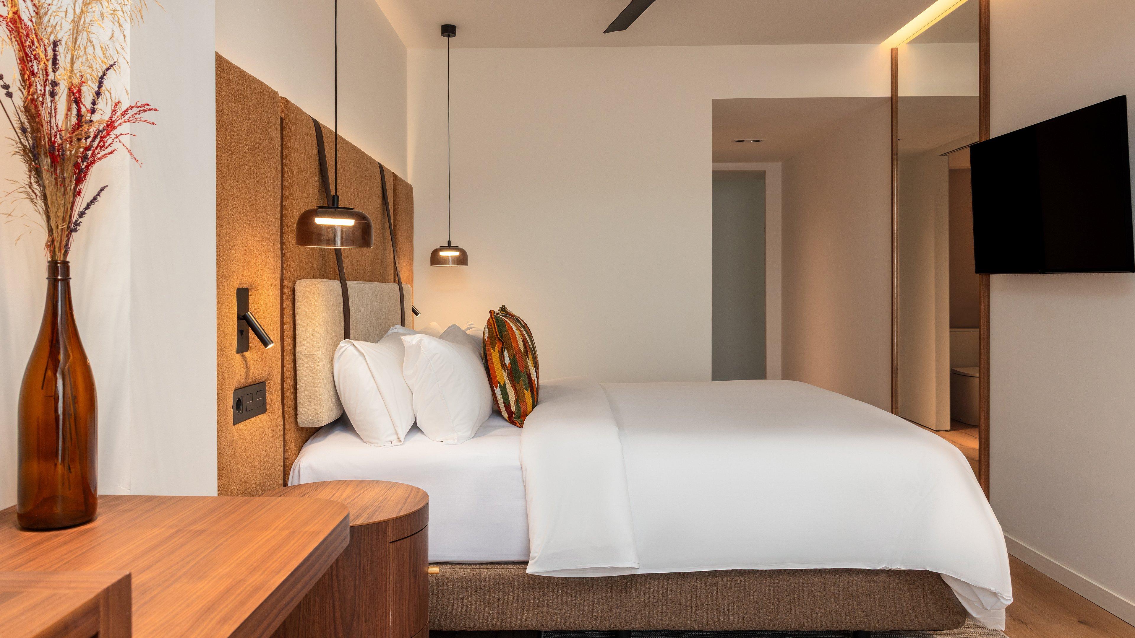 Double Premium Queen Bed