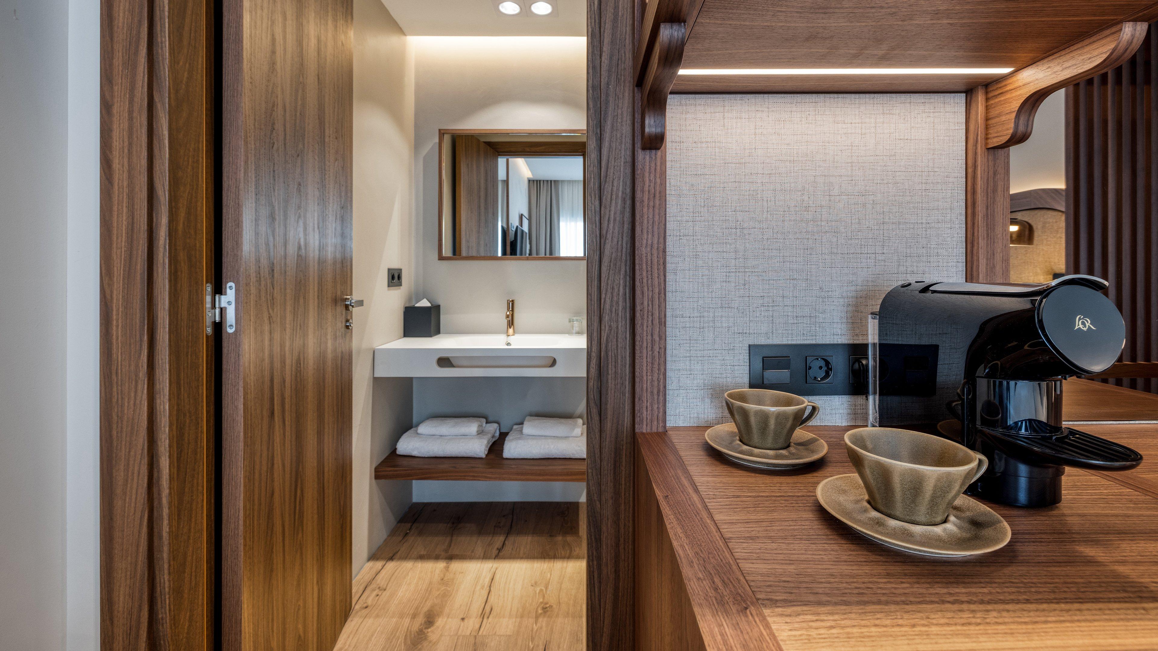 Double Queen Size Bed