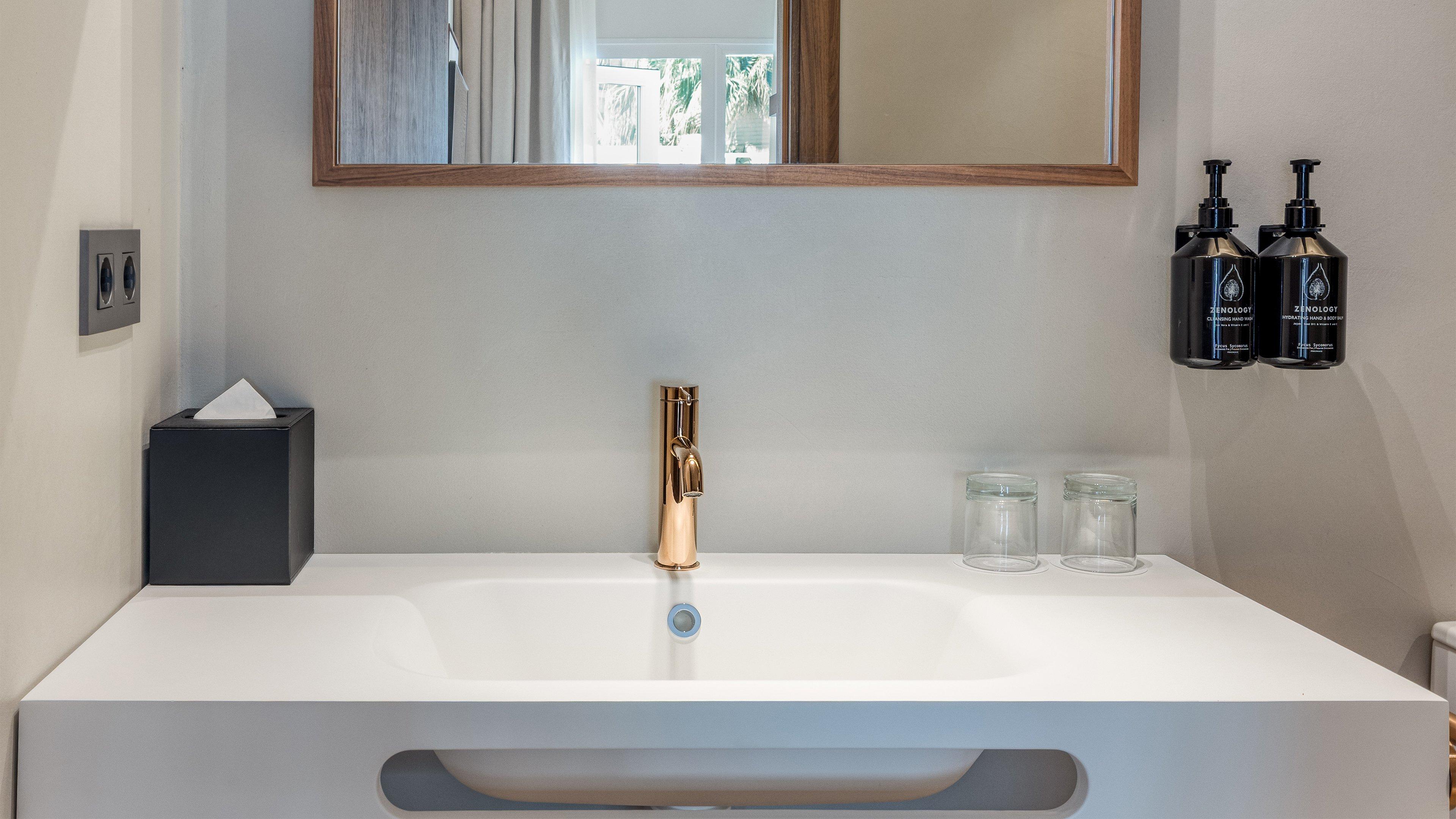 Double Queen Size Bed