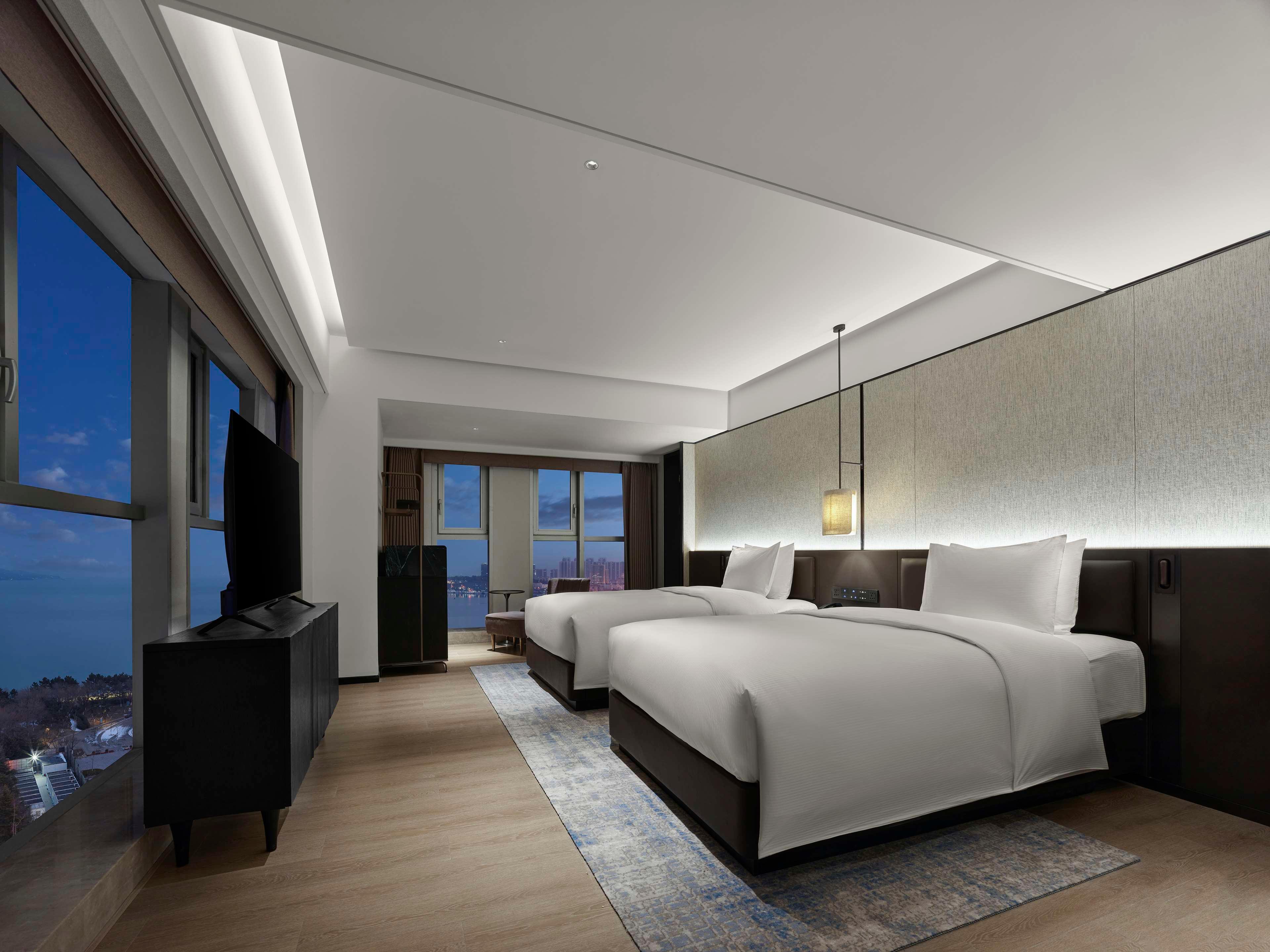 Twin Executive Sea View