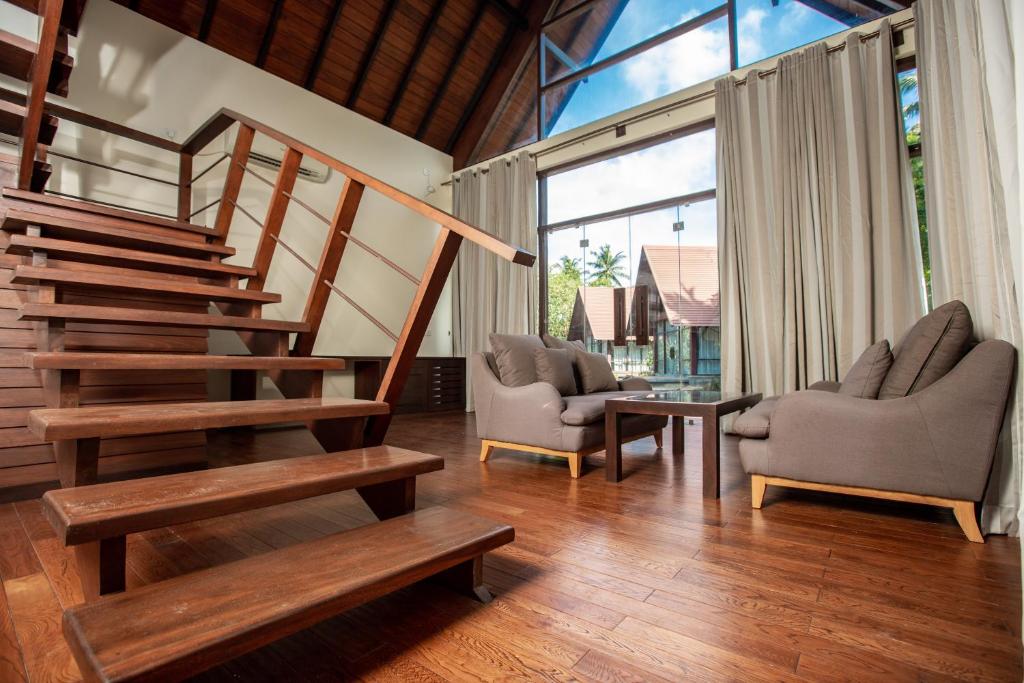 Villa King Size Bed