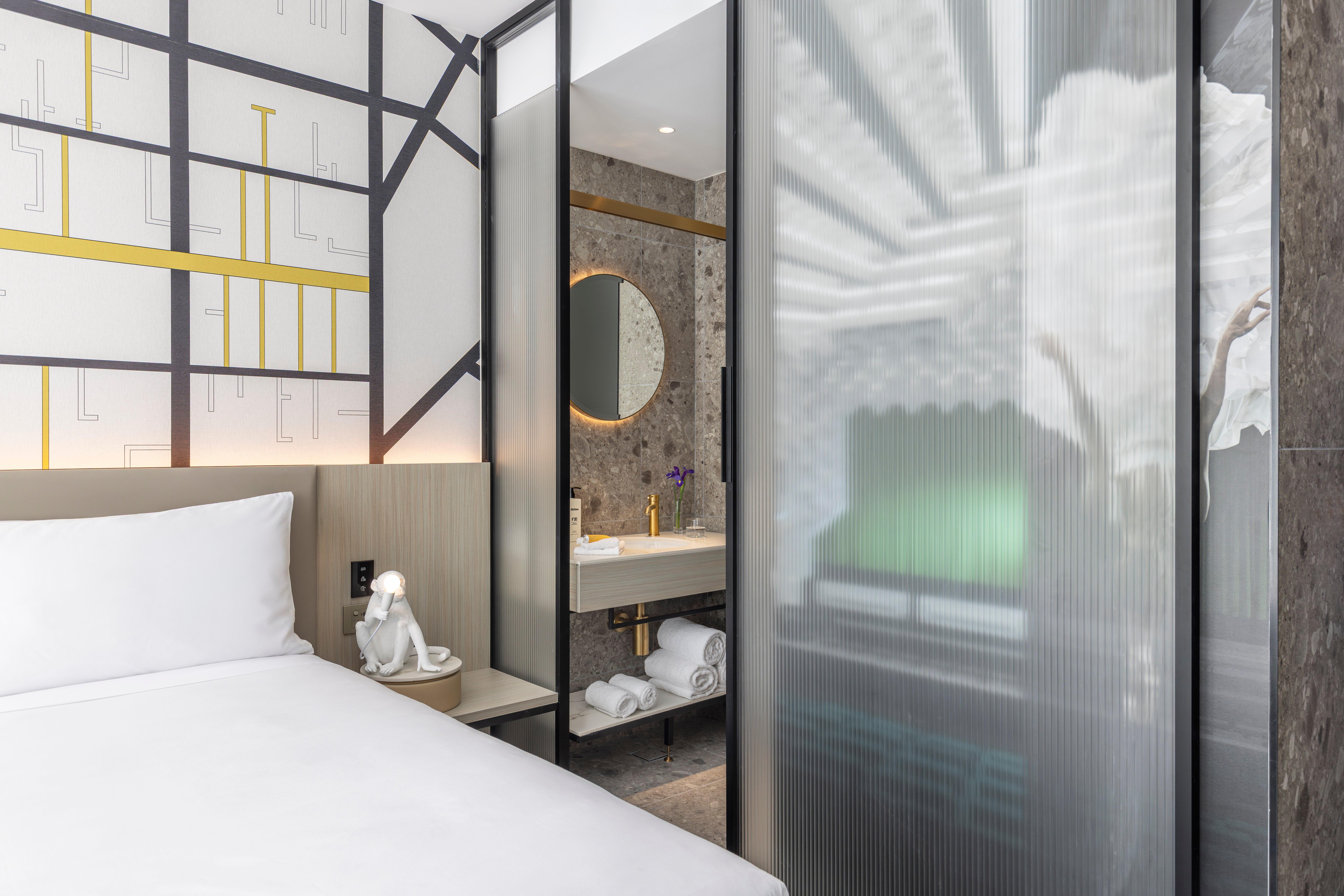 Double City View King Bed