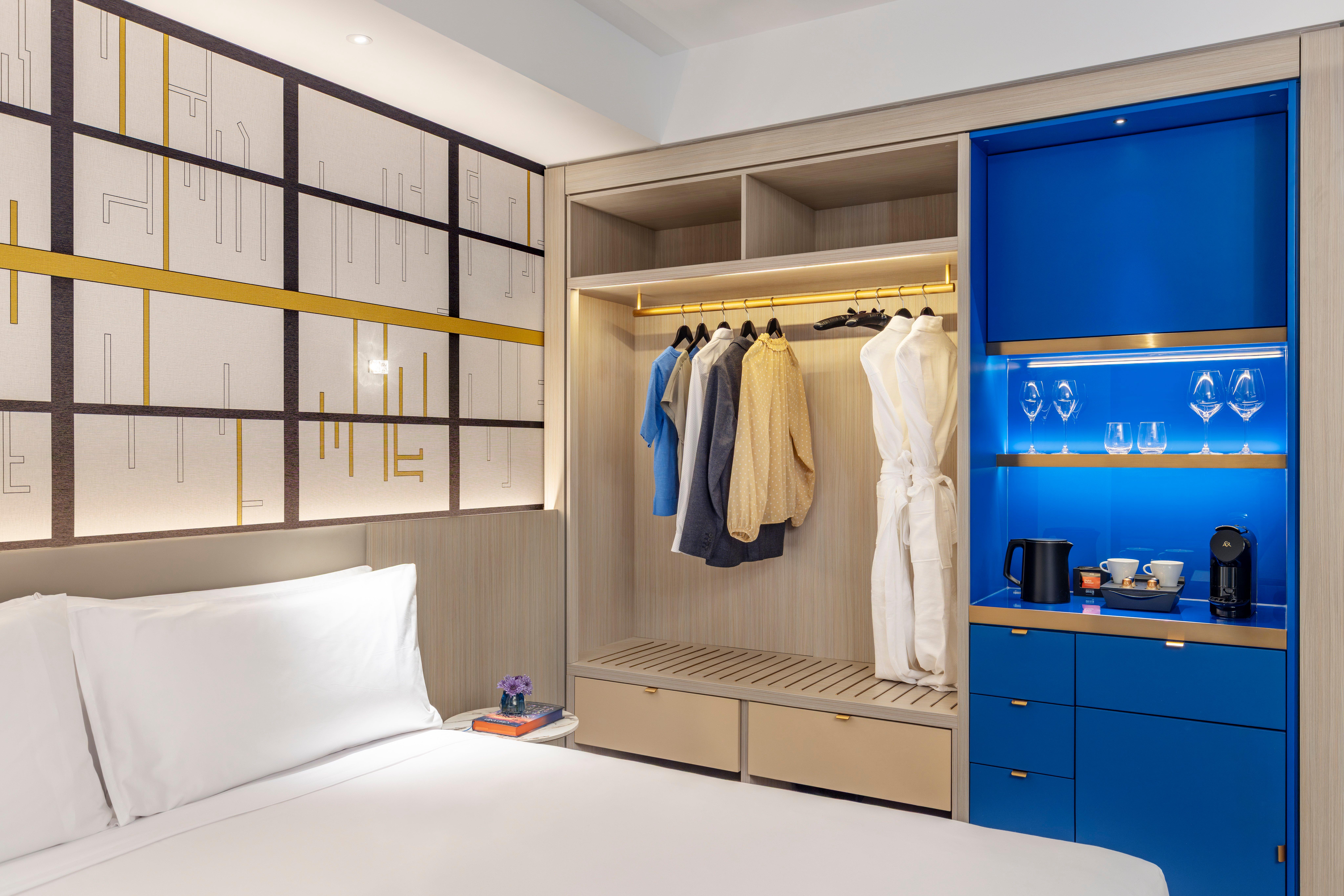 Double Accessible King Size Bed