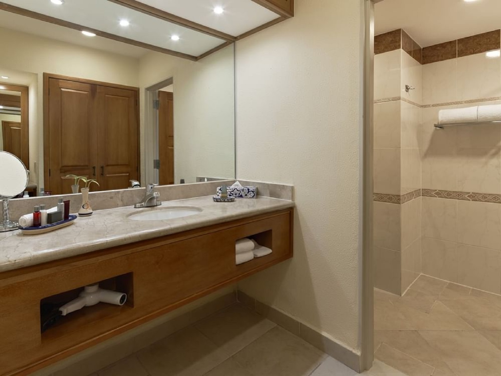 Double Two Queen Beds with Views