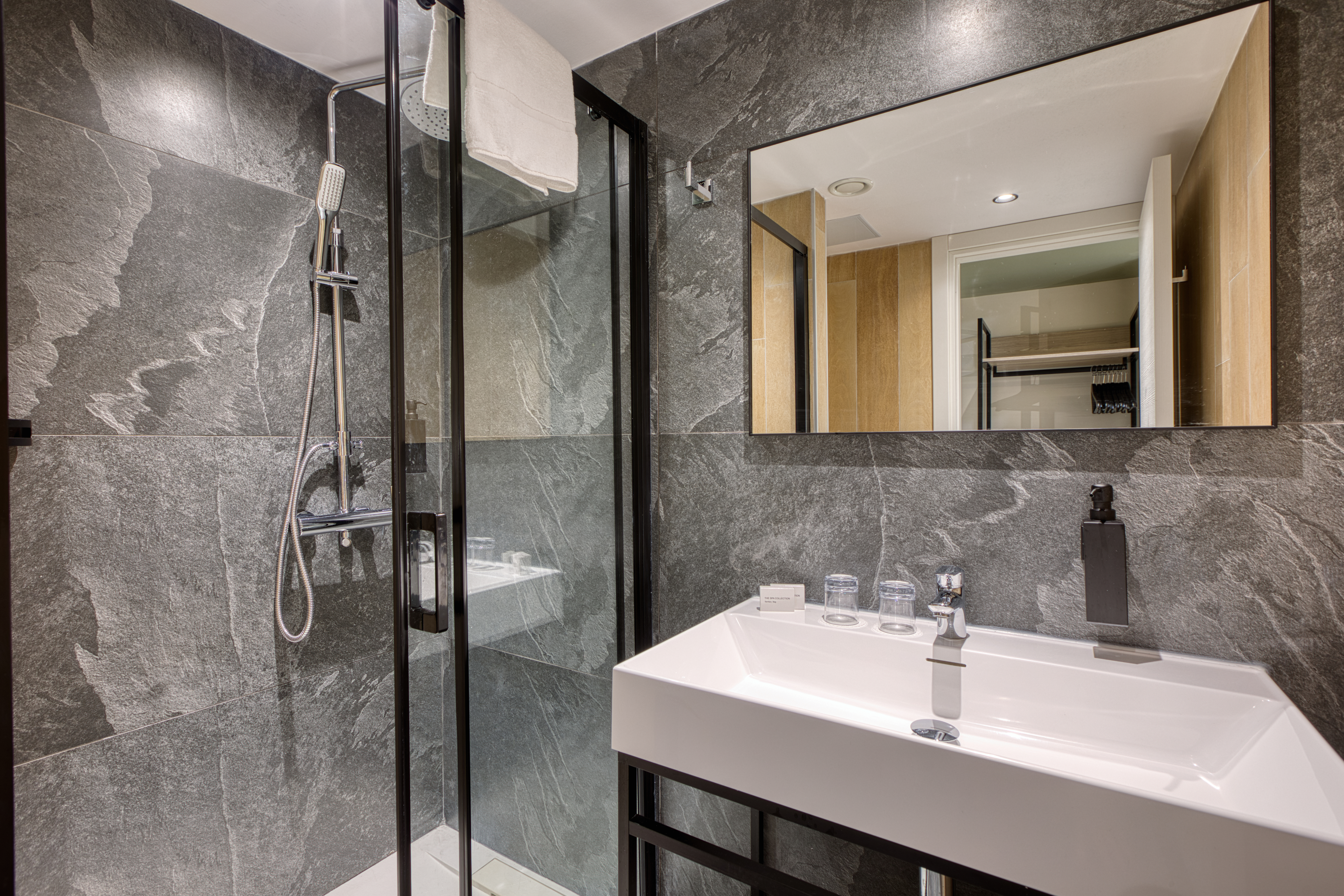 Double or Twin Superior