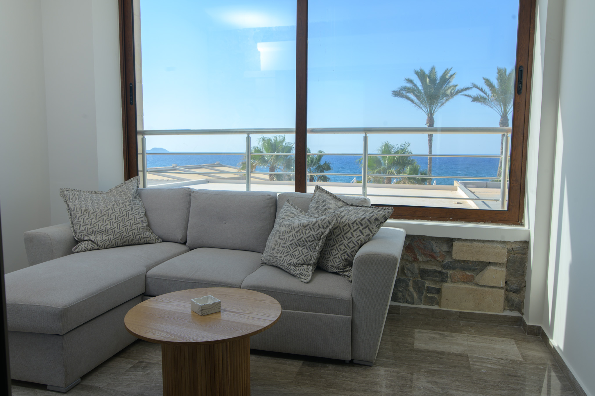 Suite Deluxe Sea View with Balcony