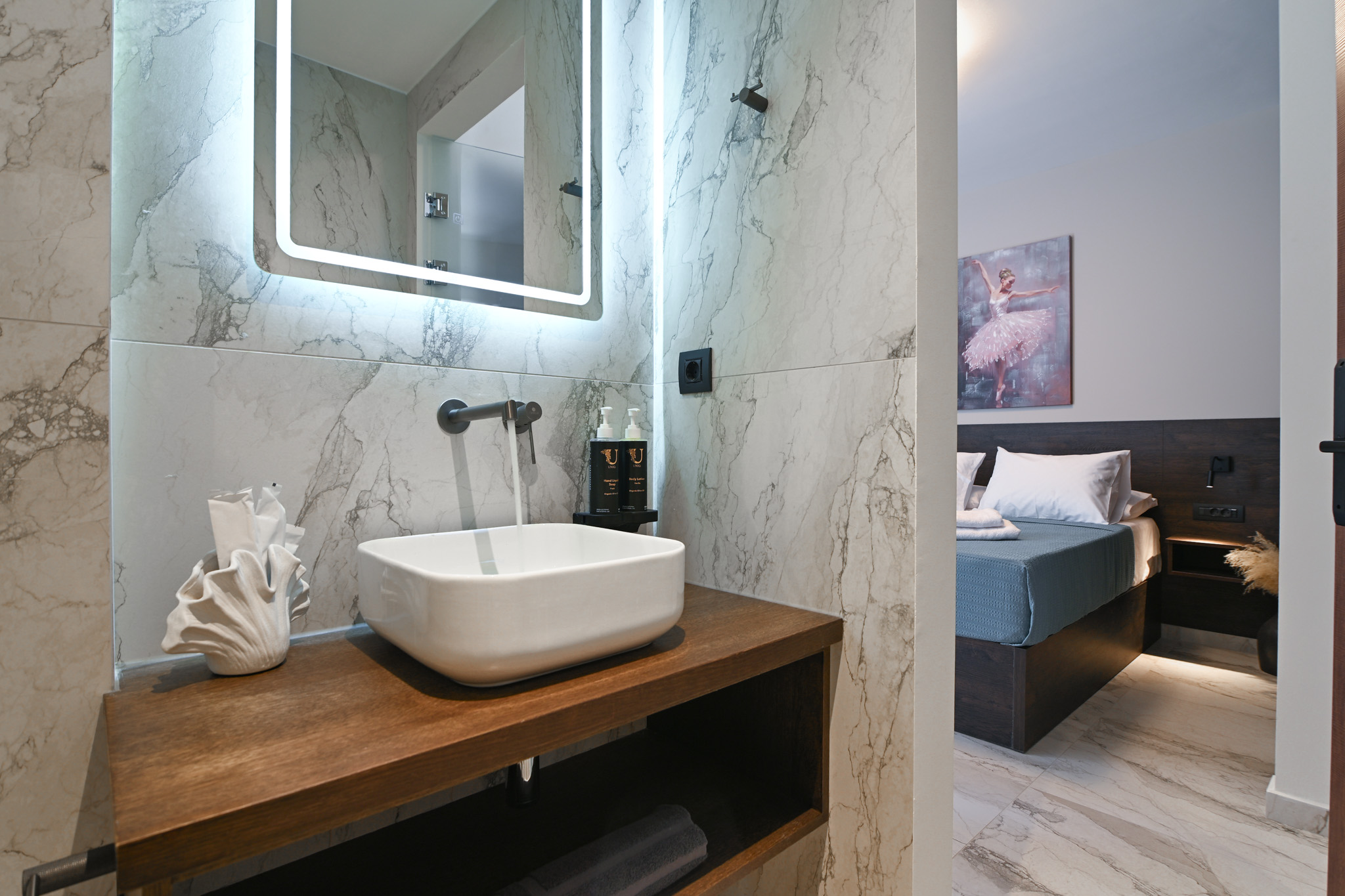 Suite Classic City View