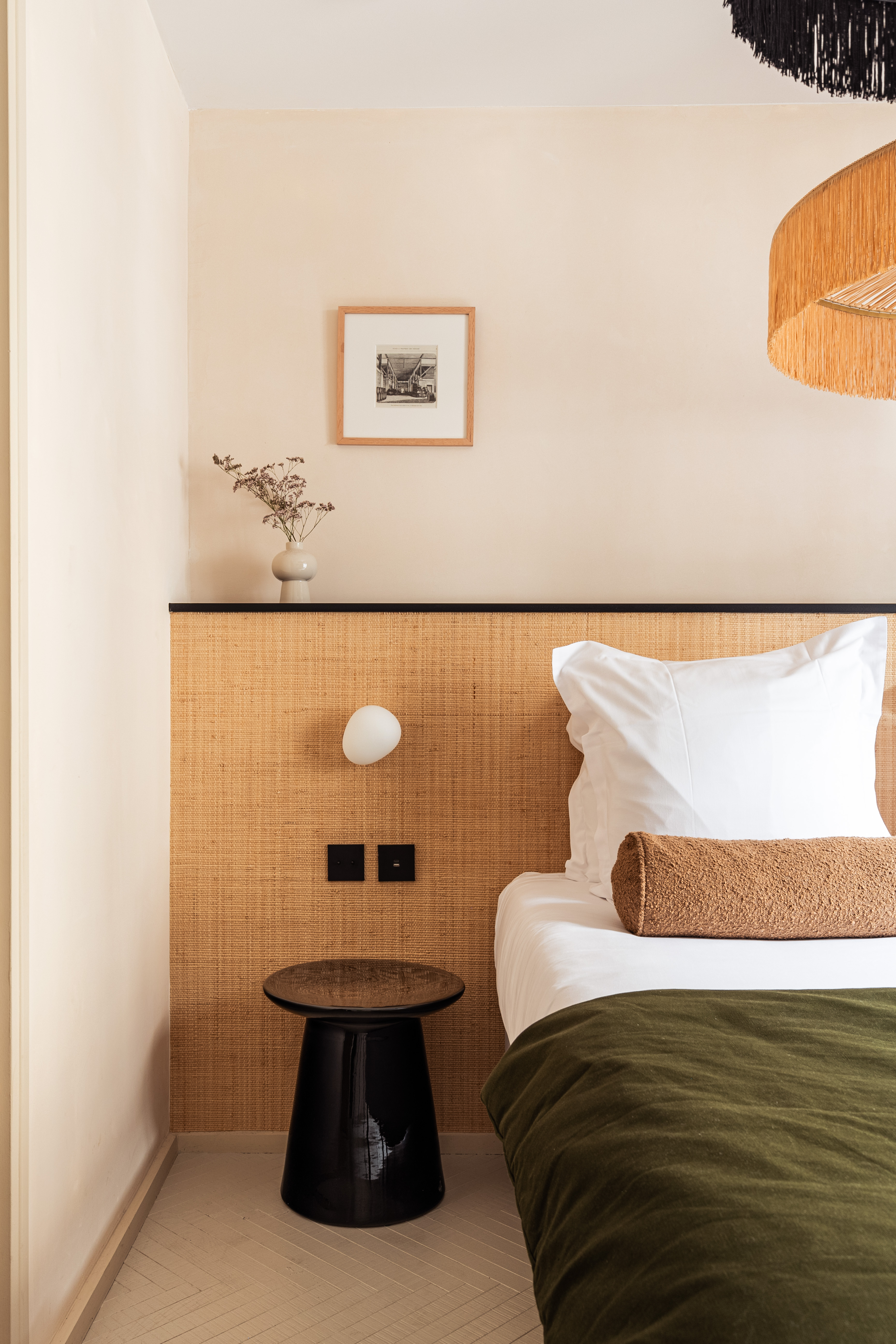 Double Deluxe Queen Bed