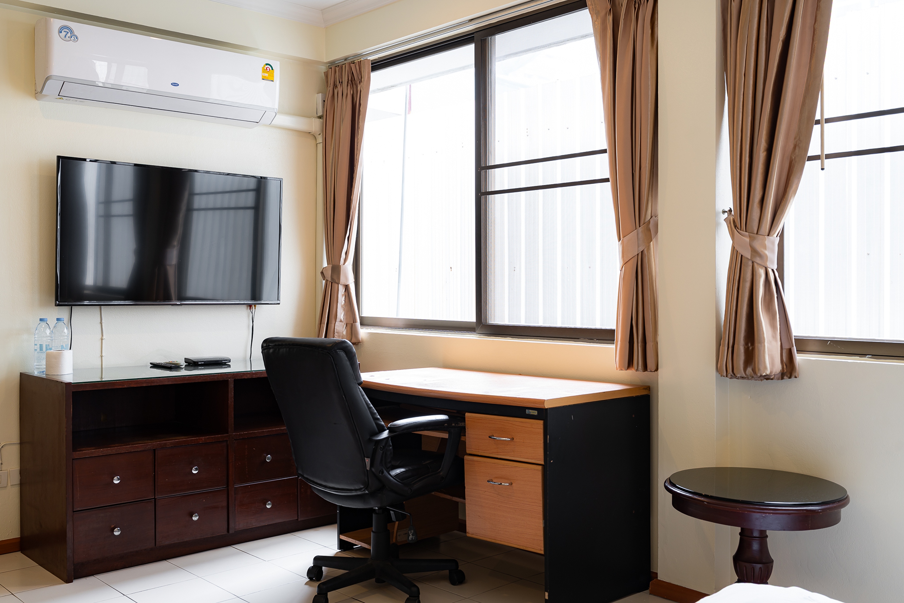 Double Deluxe King Bed