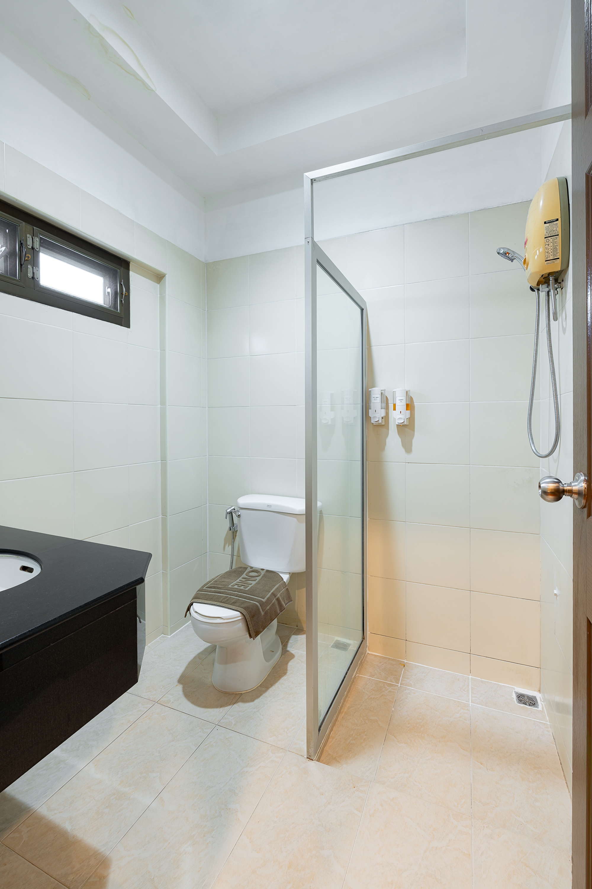 Double Deluxe King Bed