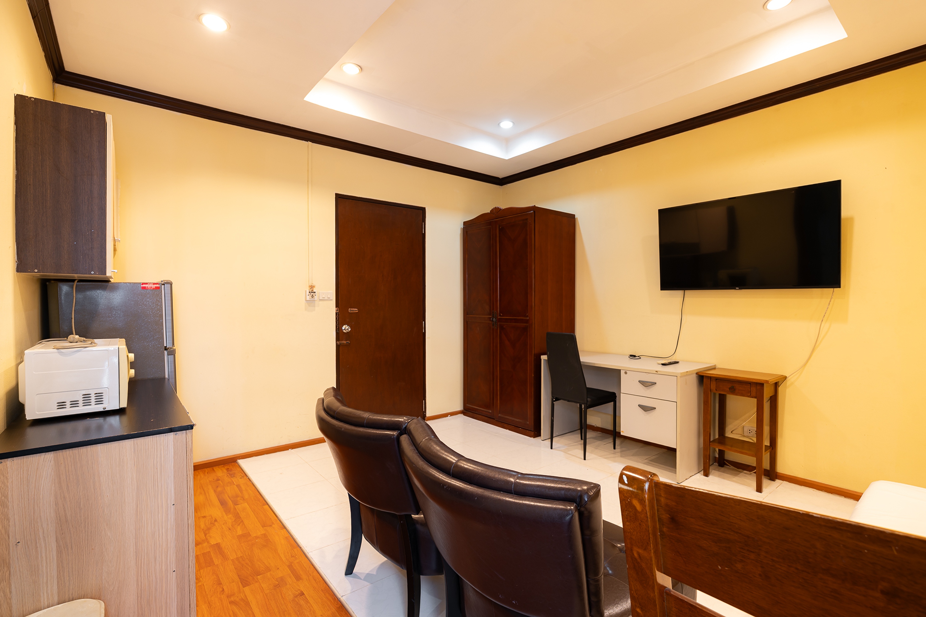 Double Deluxe King Bed