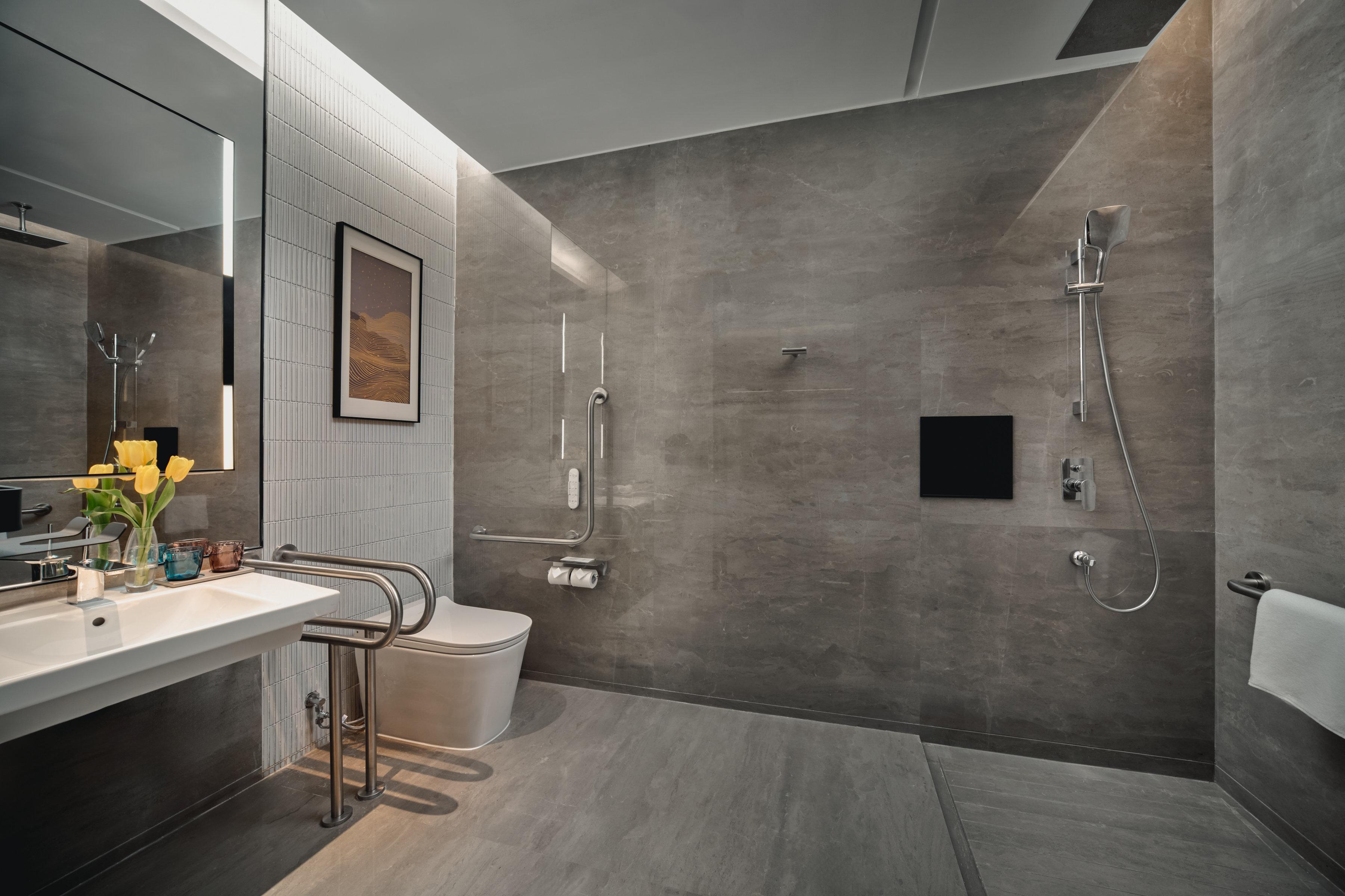 Double Accessible King Size Bed