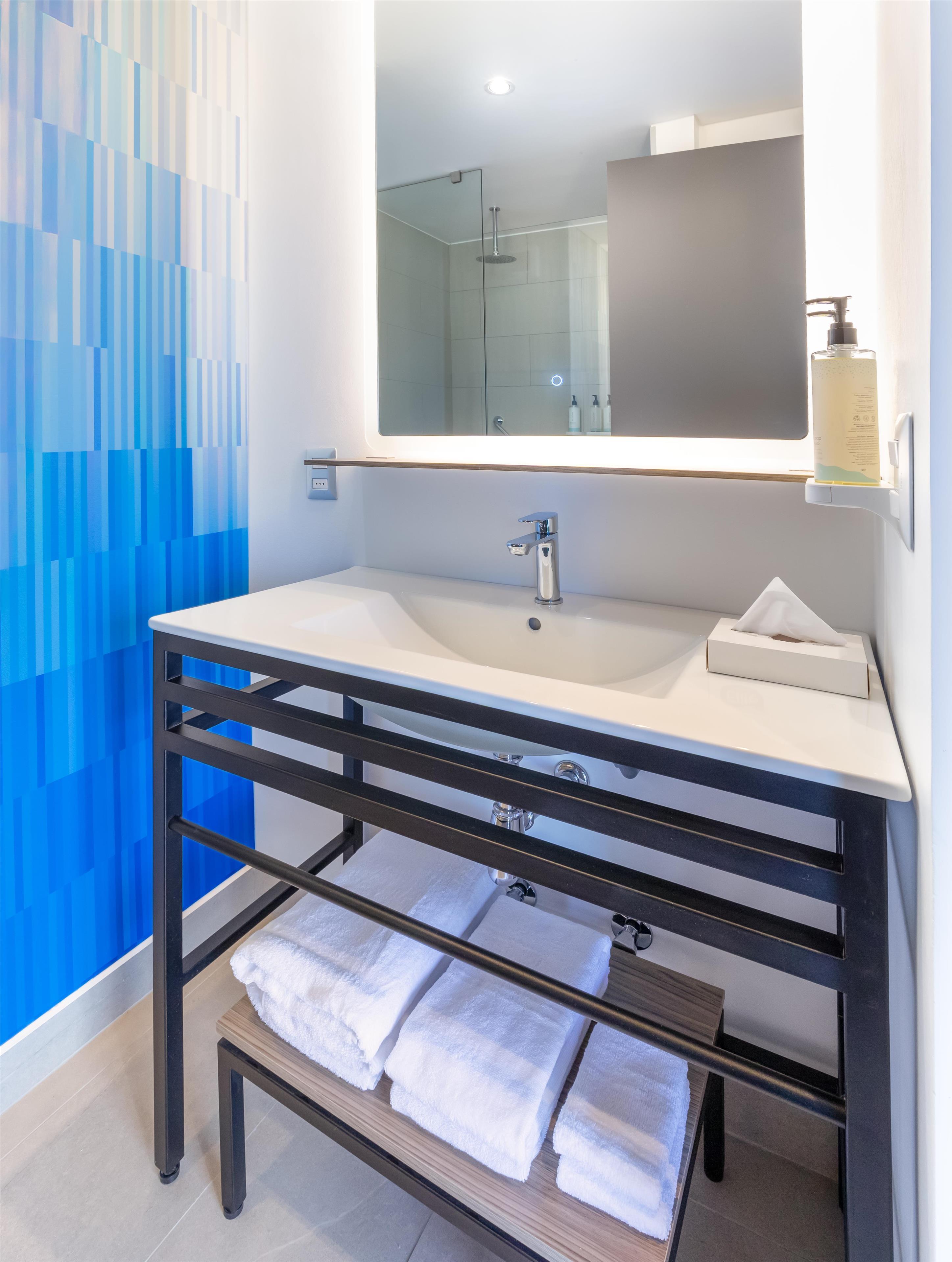 Double King Size Bed