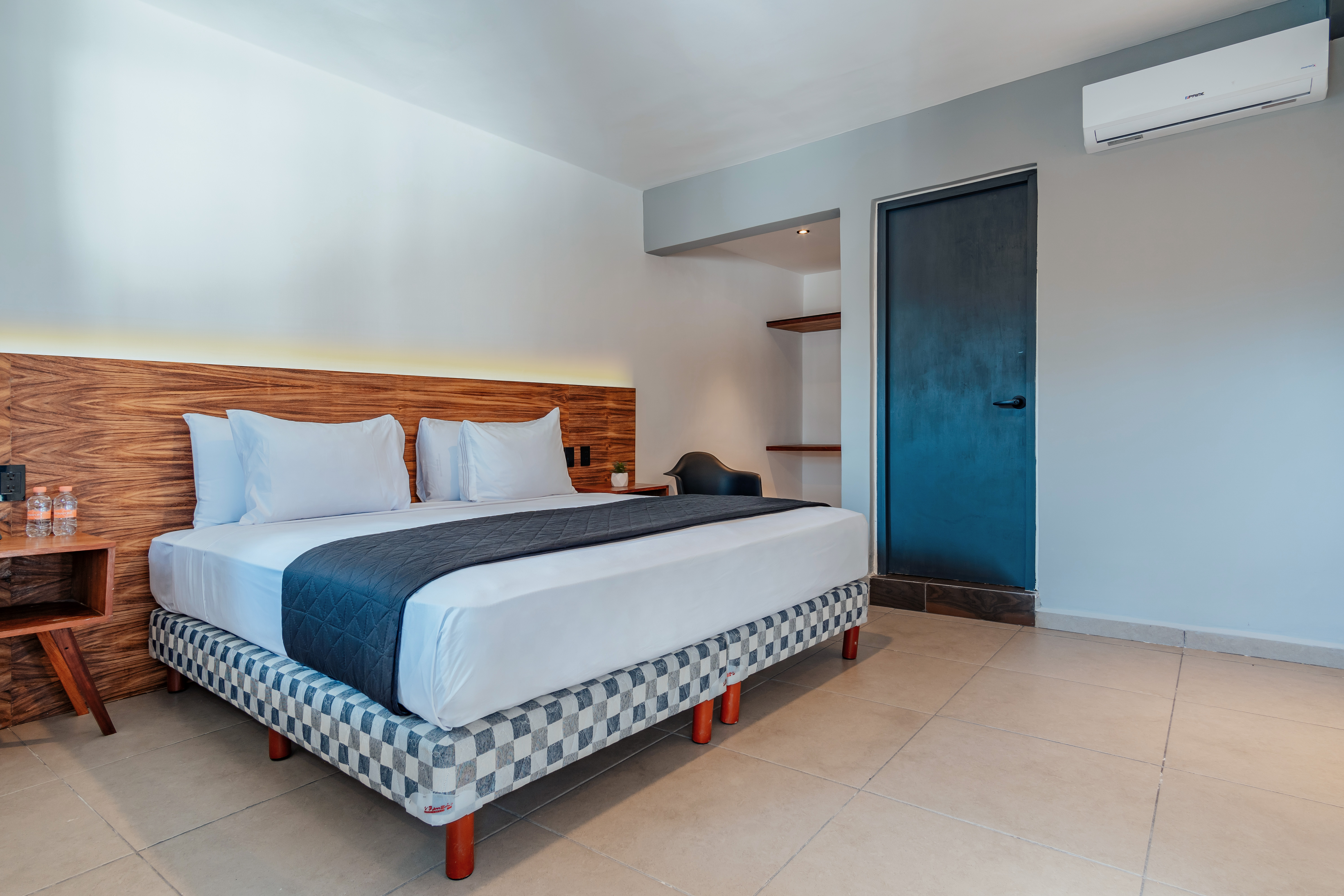 Double Deluxe King Bed