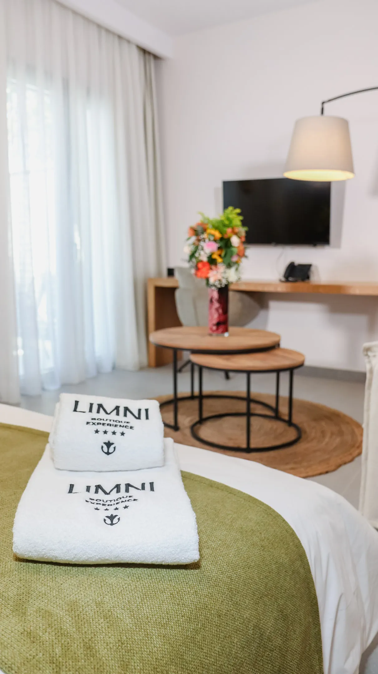 Triple Deluxe with Jacuzzi