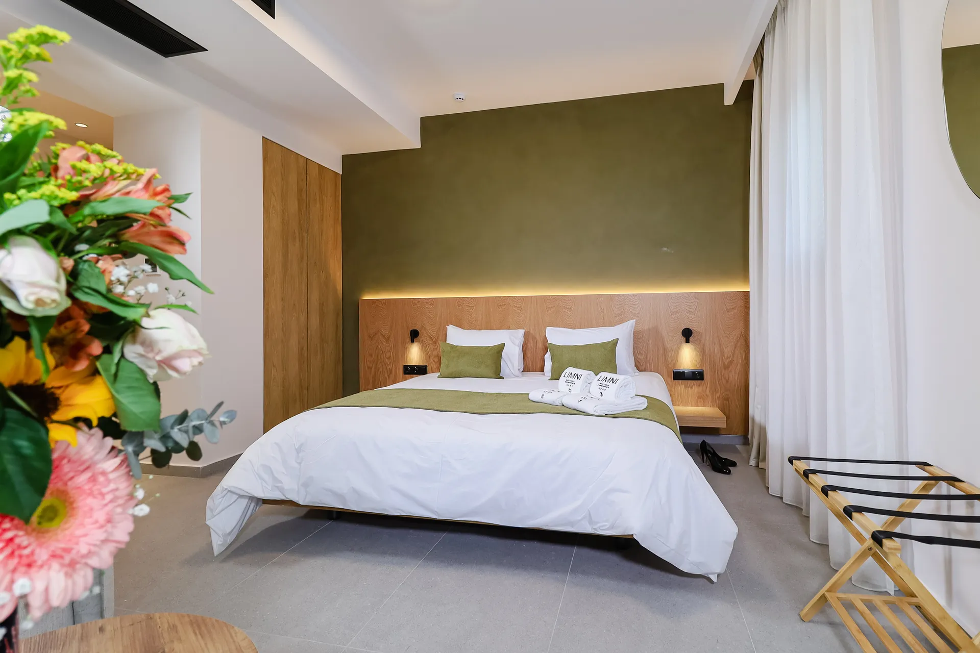 Triple Deluxe with Jacuzzi