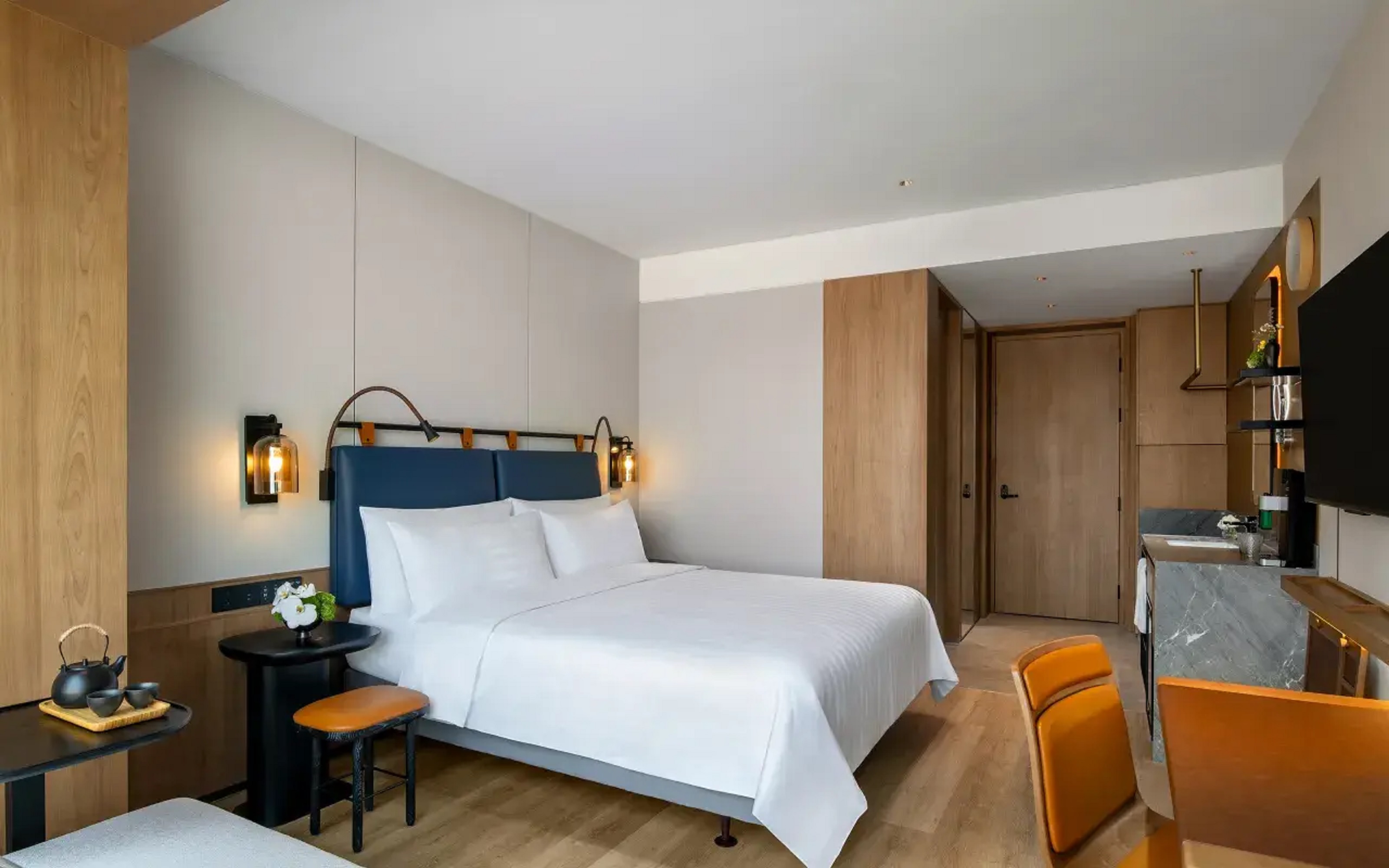 Double King Size Bed