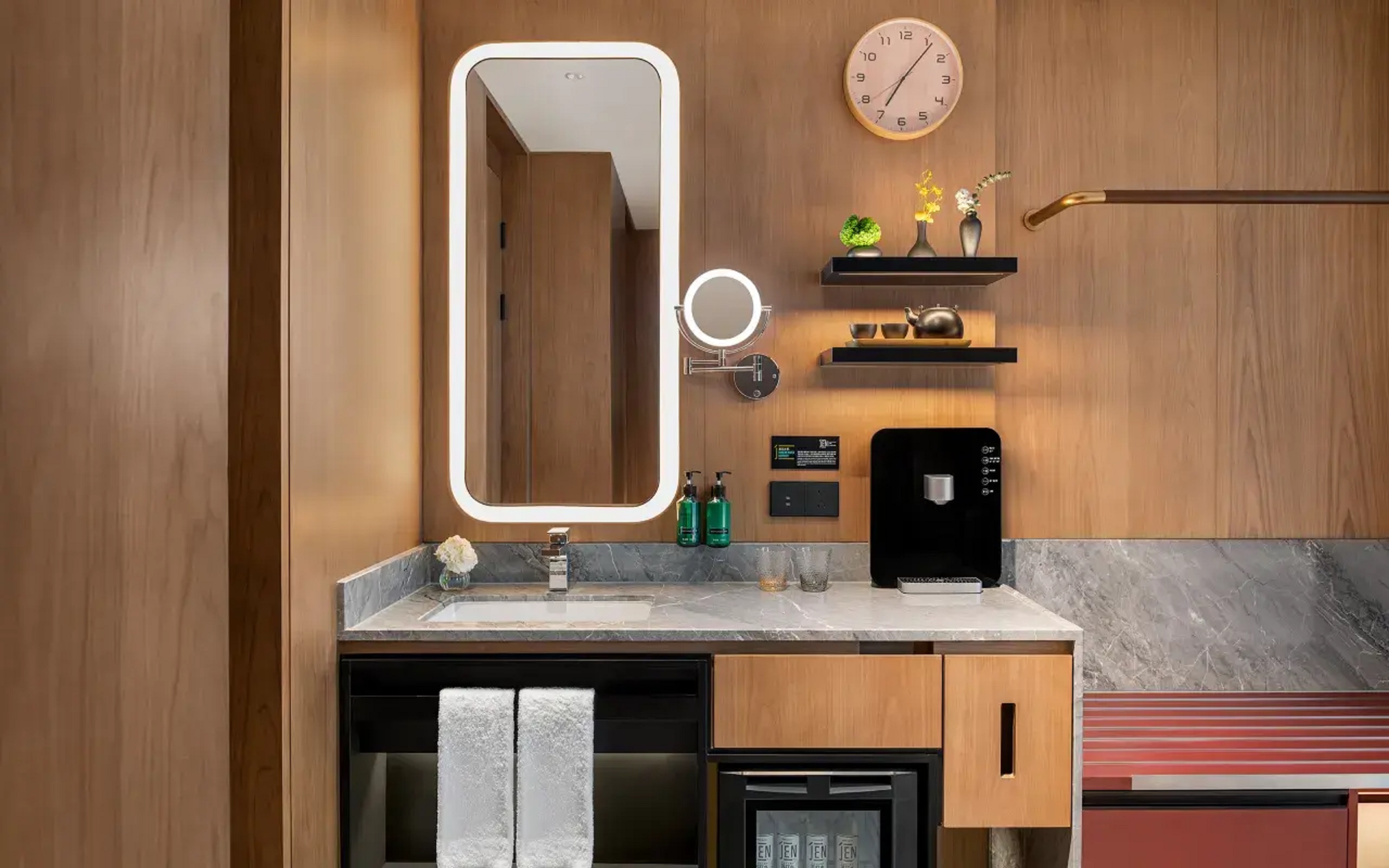 Double King Size Bed