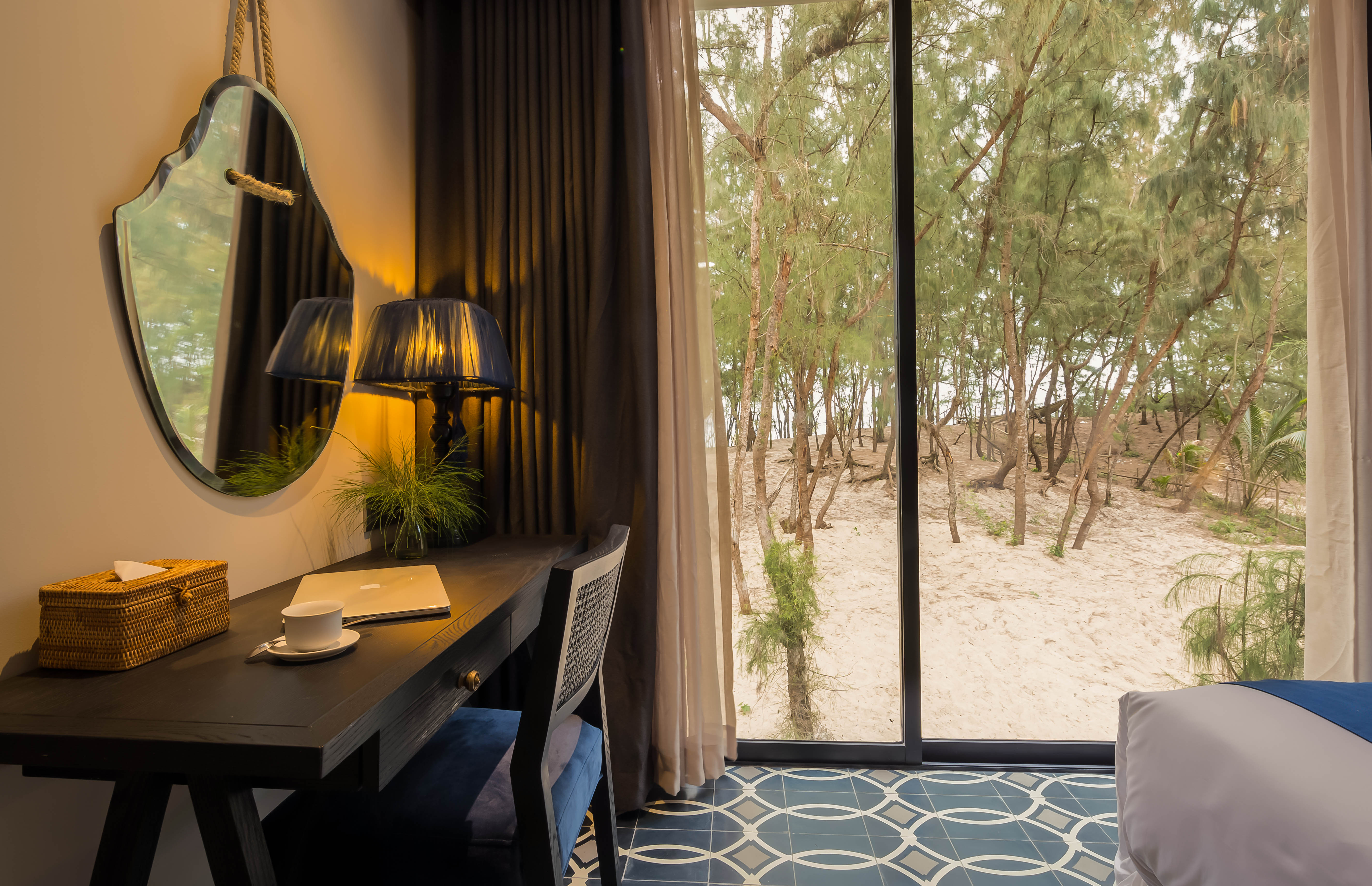 Double or Twin Deluxe Sea View