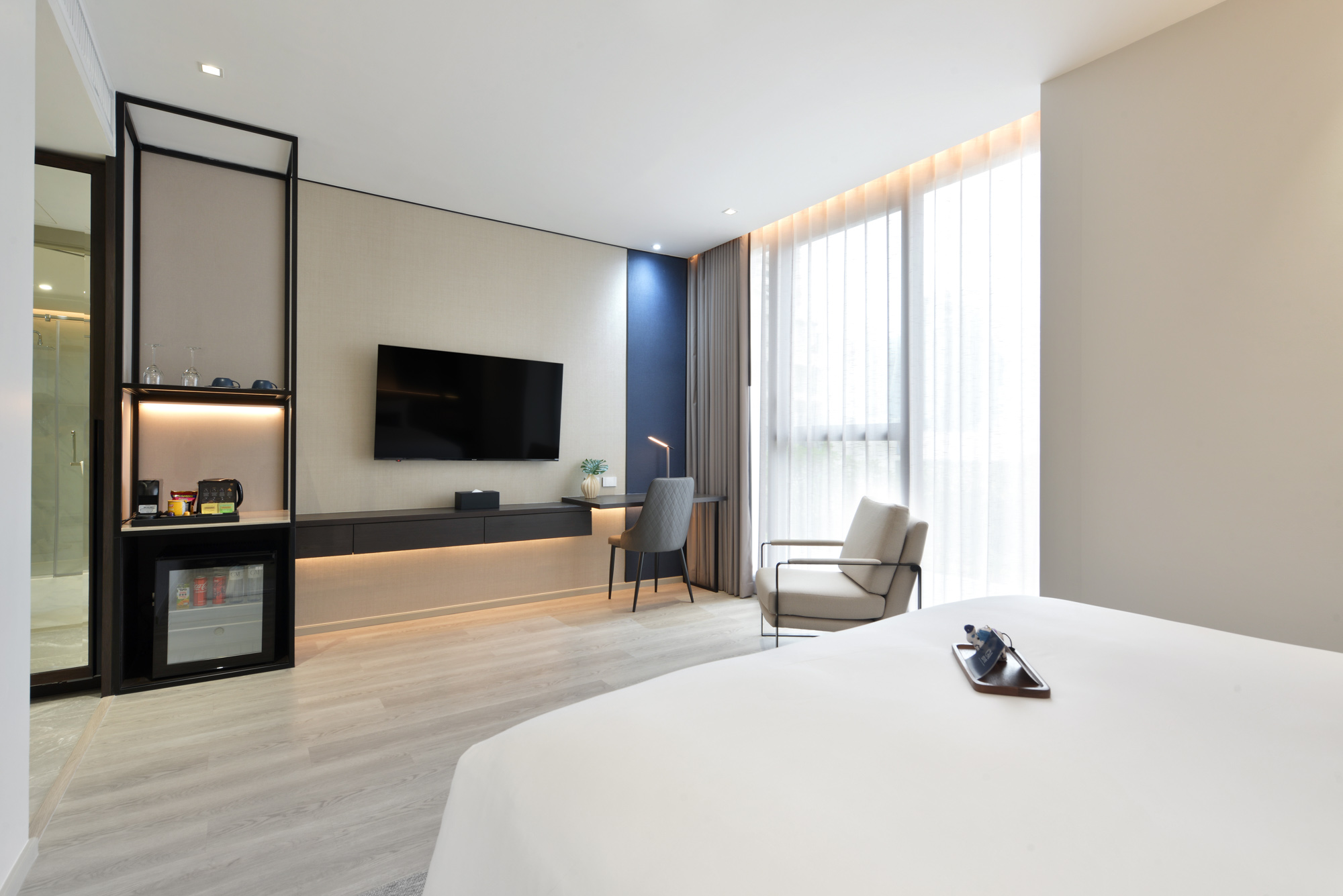 Double Deluxe King Bed