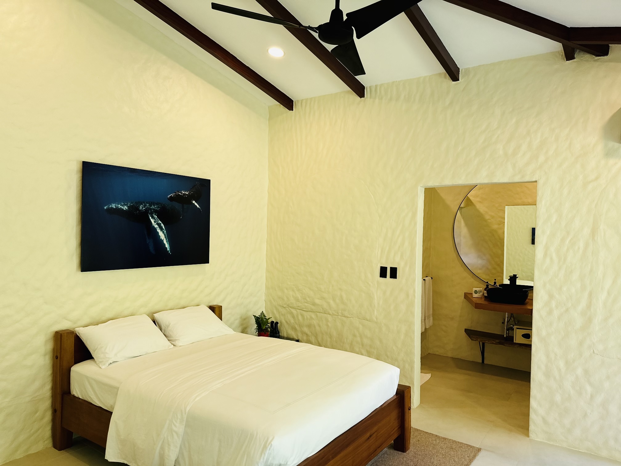 Suite Queen Size Bed