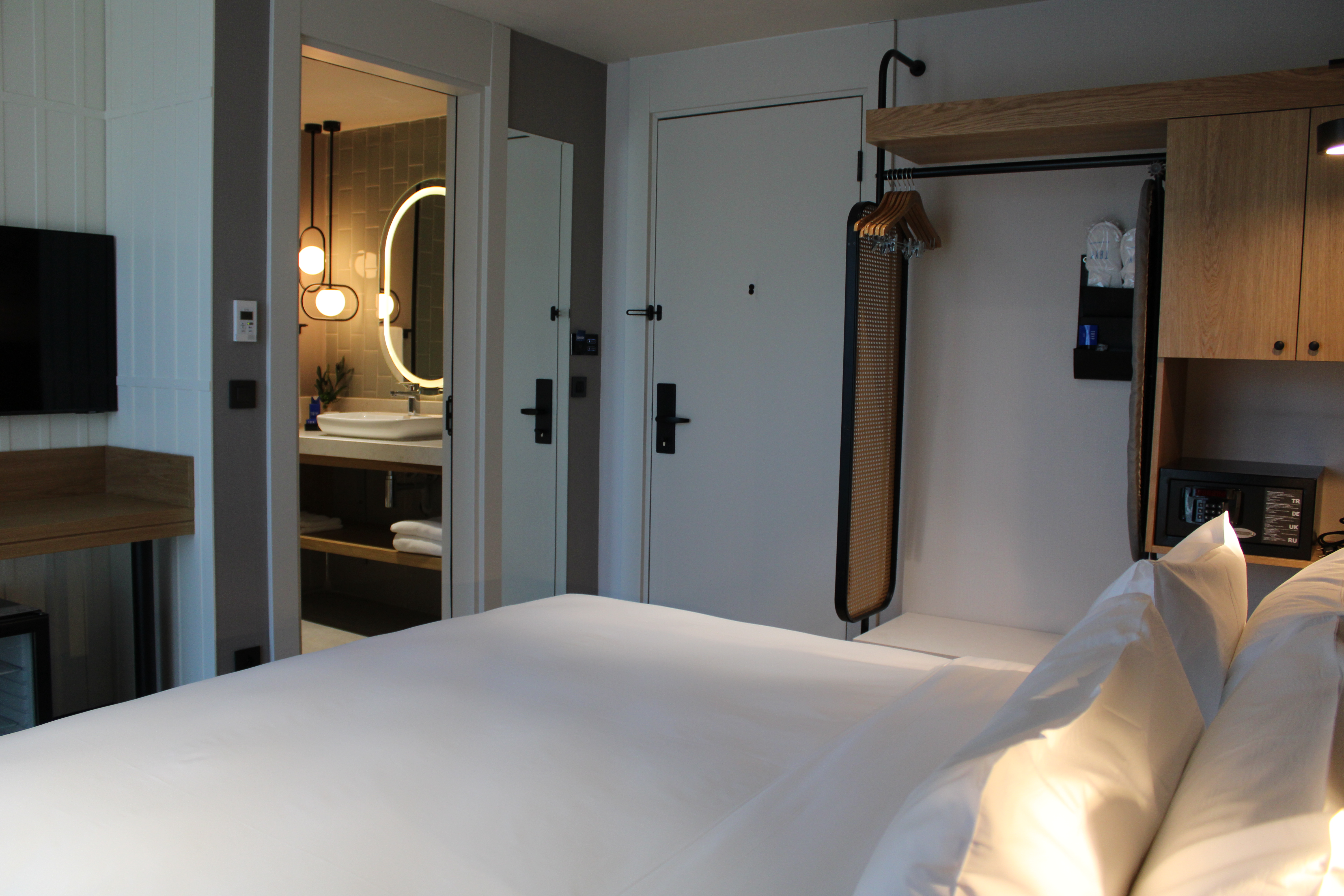 Double or Twin Deluxe